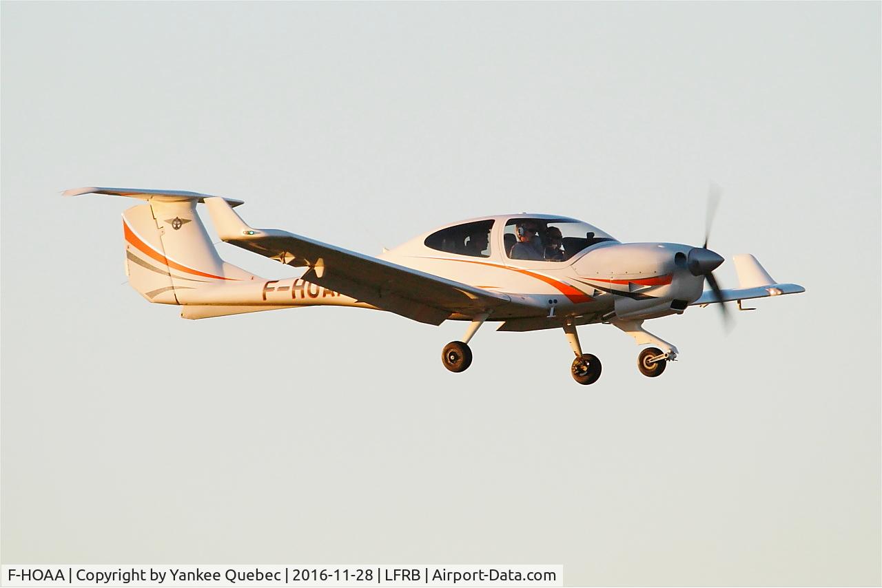 F-HOAA, Diamond DA-40 Diamond Star C/N D4.148, Diamond DA-40, Landing rwy 25L, Brest-Bretagne airport (LFRB-BES)