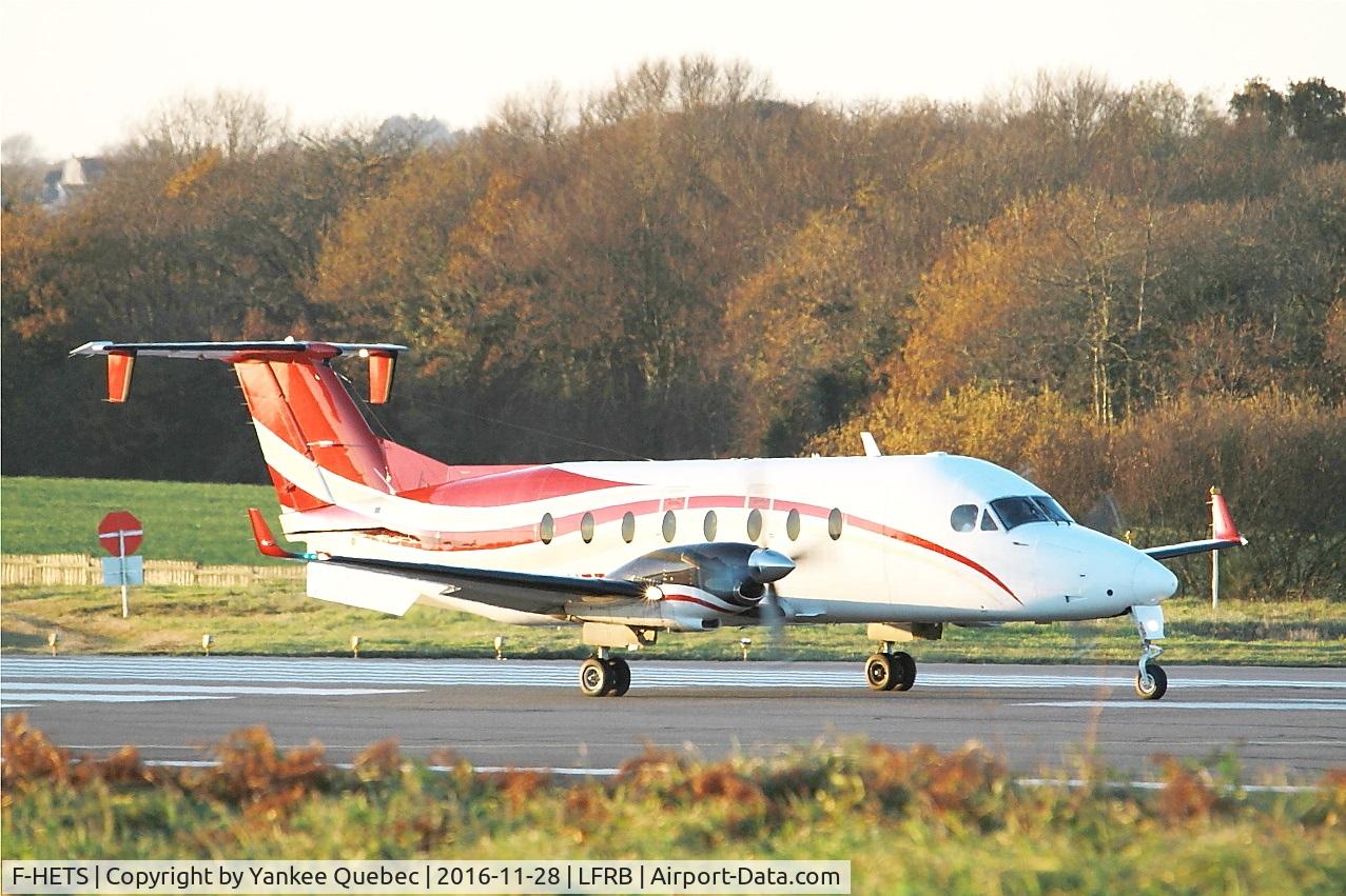 F-HETS, 1999 Raytheon 1900D C/N UE-360, Raytheon Aircraft Company 1900D, Take off run rwy 07R, Brest-Bretagne Airport (LFRB-BES)