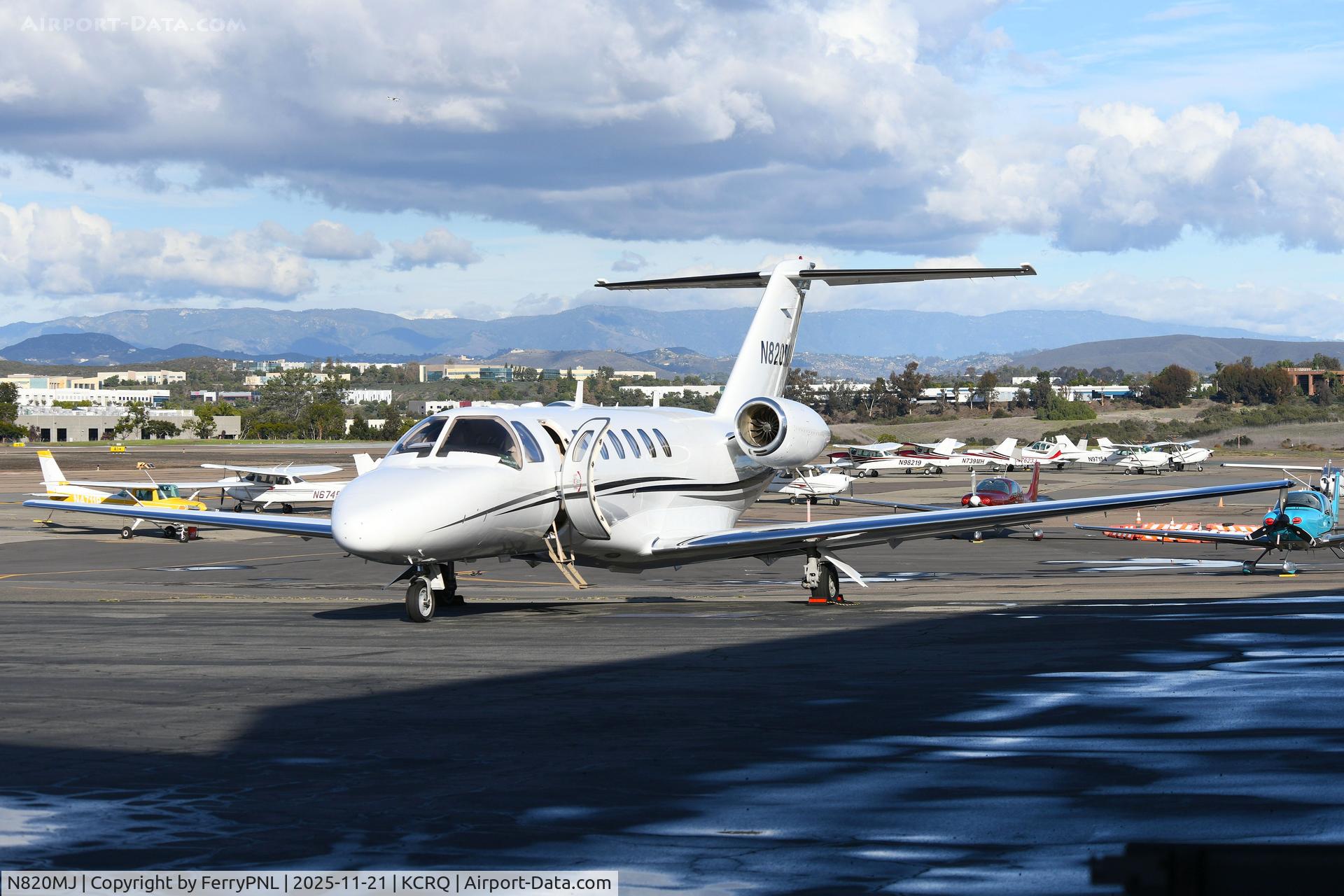 N820MJ, 2005 Cessna 525B CitationJet Cj3 C/N 525B0013, Colvin Transport Ce525B. It seems to follow me as this is the 3rd airport in a week where I see it.