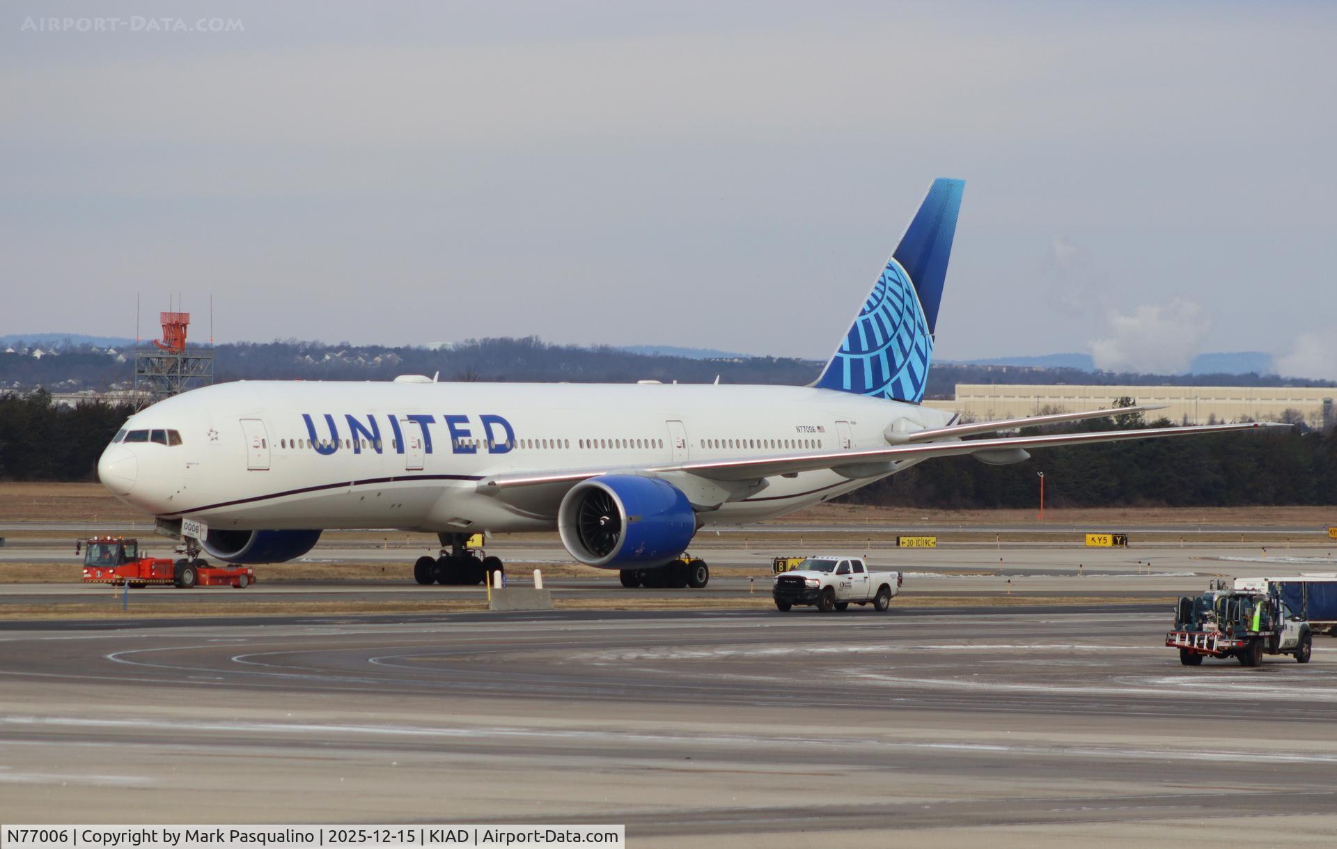 N77006, 1998 Boeing 777-224 C/N 29476, Boeing 777-224