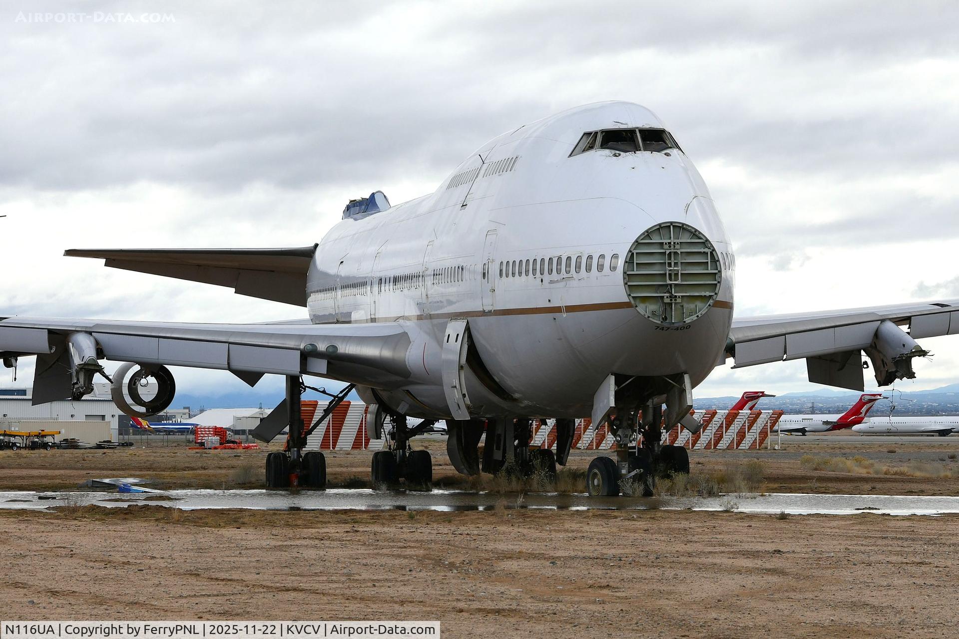 N116UA, 1998 Boeing 747-422 C/N 26908, United B744 used as a donor plane