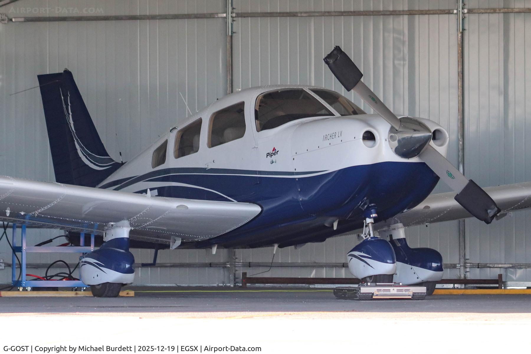G-RUKN, 2010 Boeing 737-8AS C/N 38508, Resident PA-28