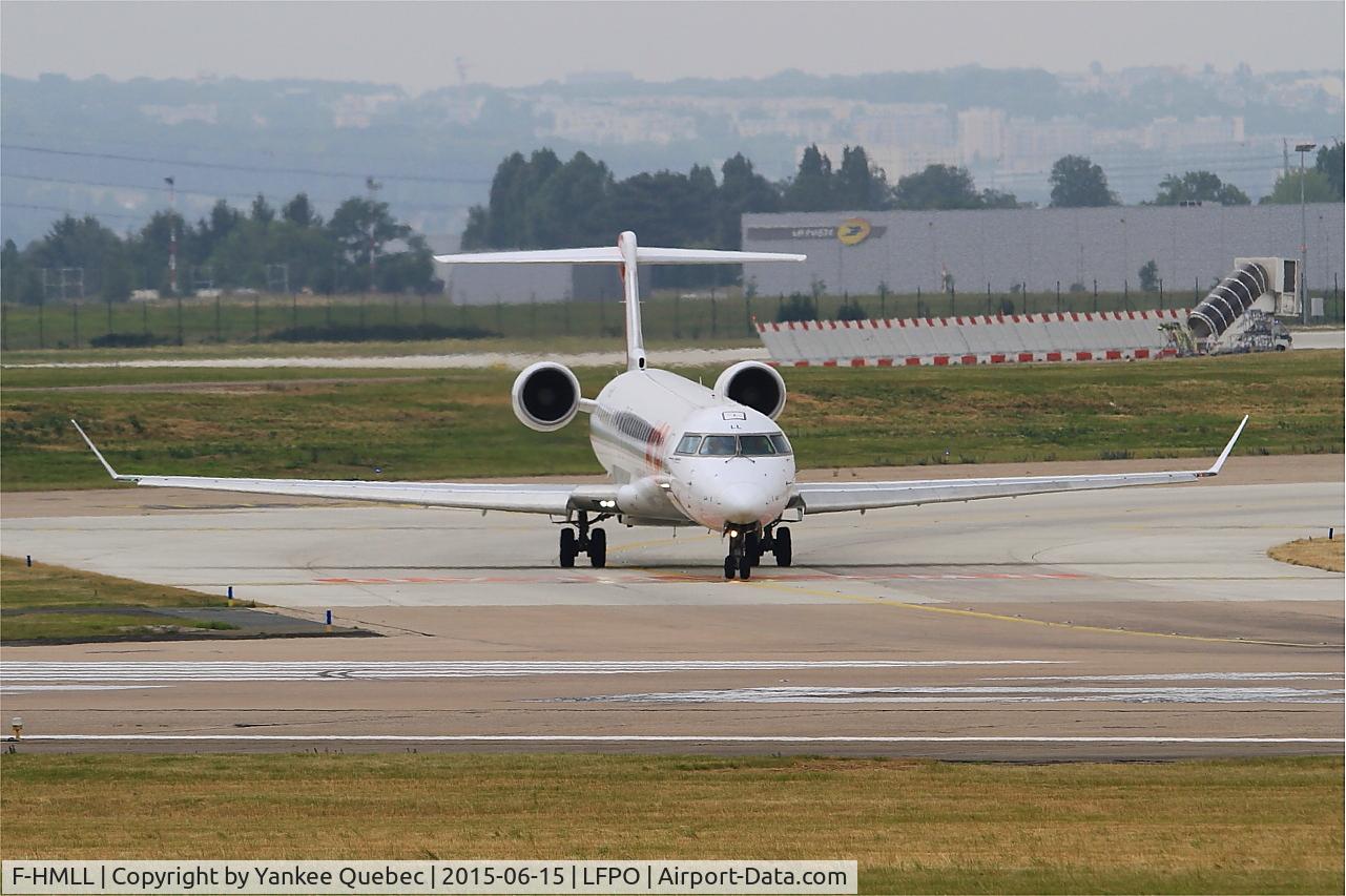 F-HMLL, 2011 Bombardier CRJ-1000EL NG (CL-600-2E25) C/N 19017, Bombardier CRJ-1000EL NG, Holding point rwy 08, Paris-Orly airport (LFPO-ORY)