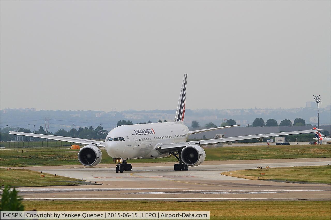 F-GSPK, 2000 Boeing 777-228/ER C/N 29010, Boeing 777-228 (ER), Holding point rwy 08, Paris-Orly airport (LFPO-ORY)