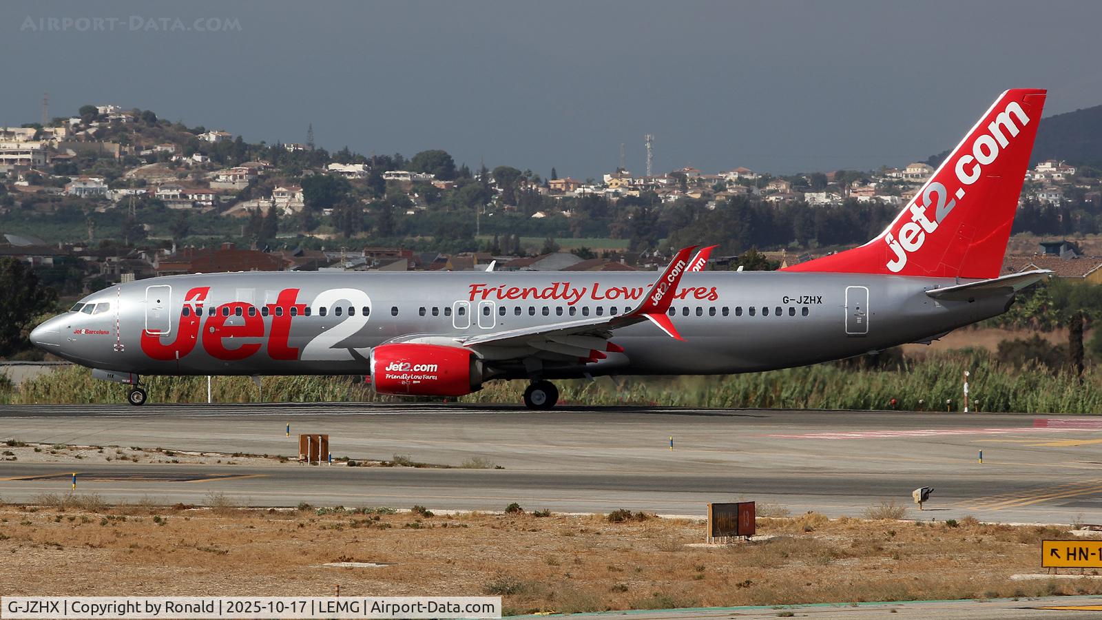 G-JZHX, 2017 Boeing 737-8MG C/N 63154, at agp