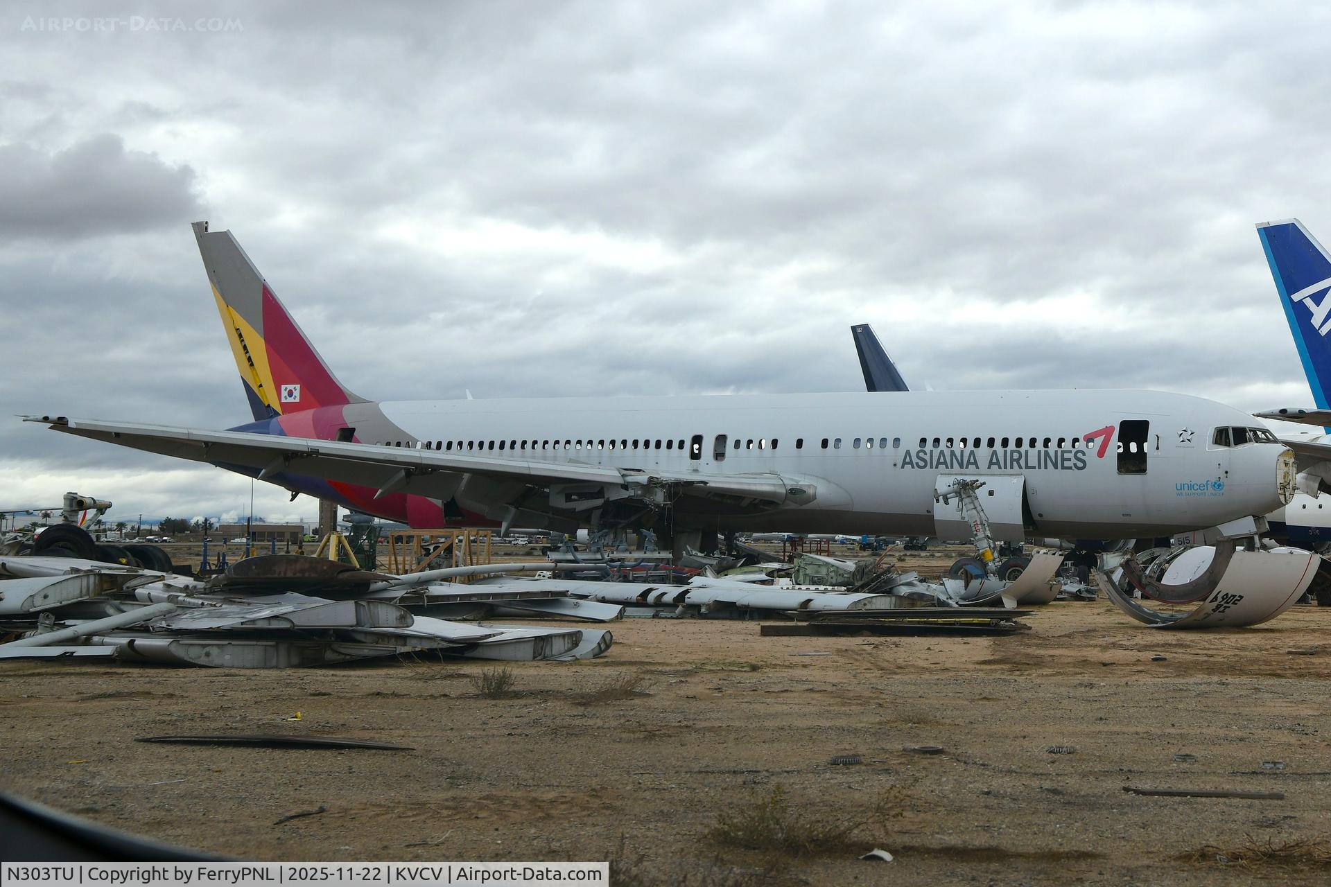 N303TU, Boeing 767-38E C/N 25762, Only a empty shell left of Asiana B763 formerly HL7515