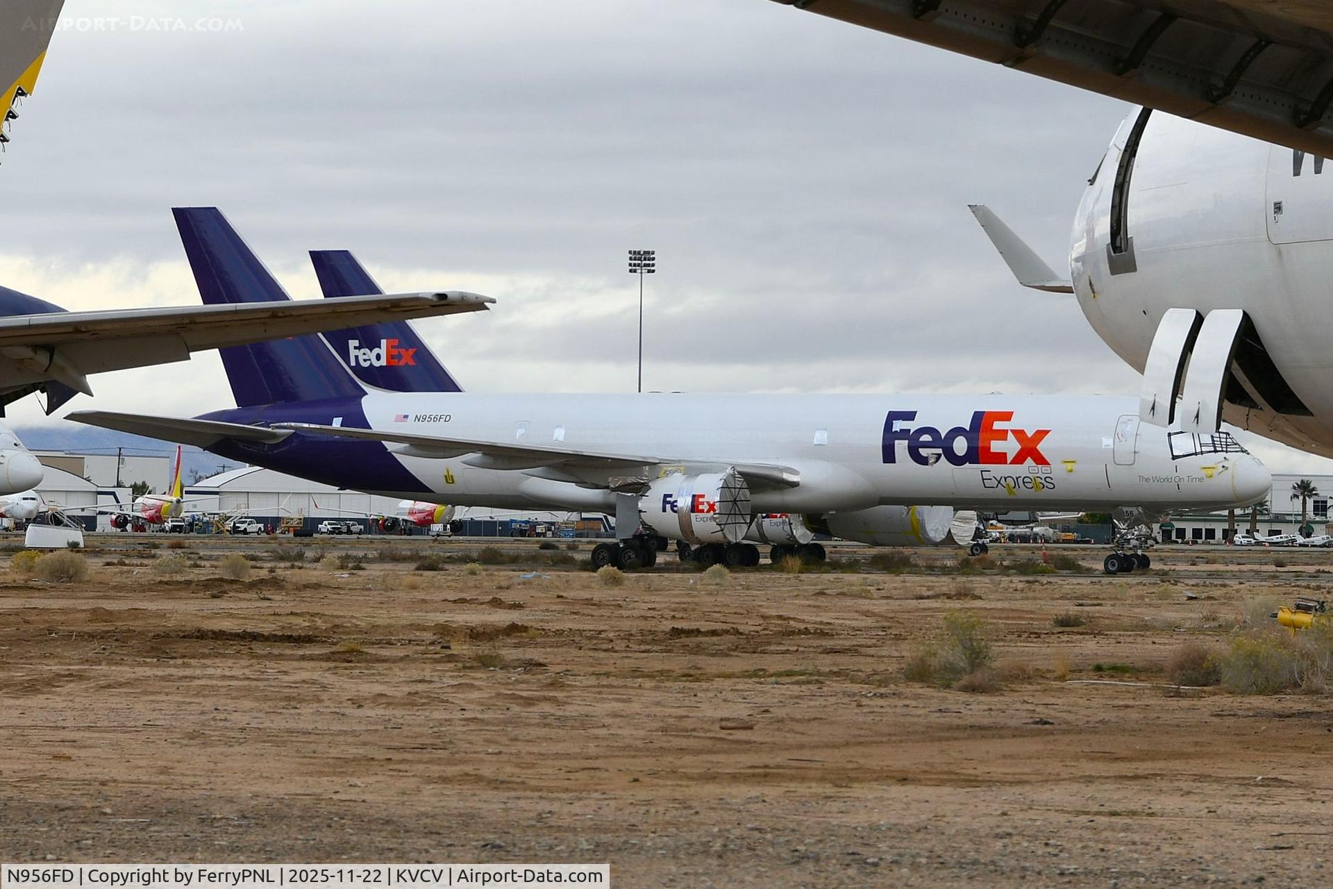 N956FD, 1998 Boeing 757-236 C/N 29115, Fedex B752F tugged away in VCV