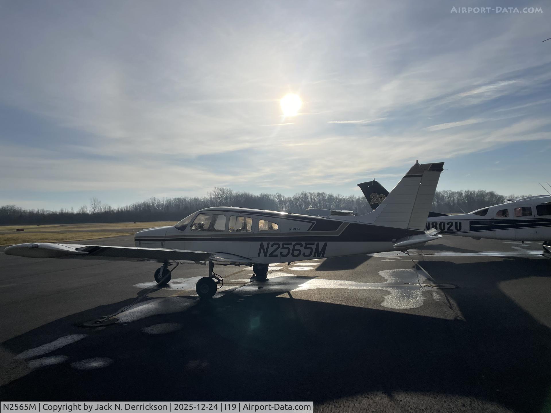 N2565M, 1977 Piper PA-28-181 C/N 28-7890257, PA-28