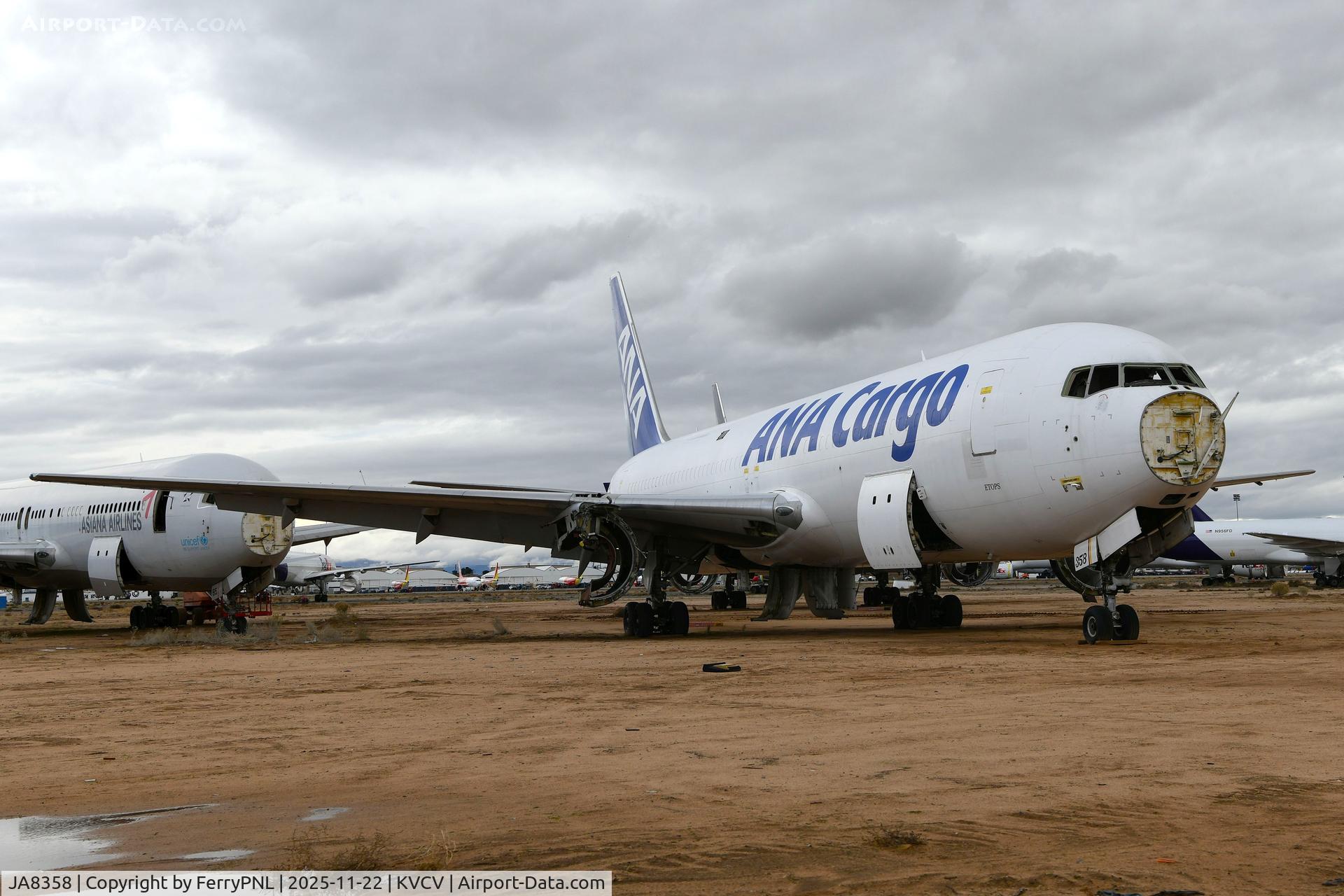 JA8358, 1992 Boeing 767-381/ER C/N 25616, ANA Cargo B763F made redundant