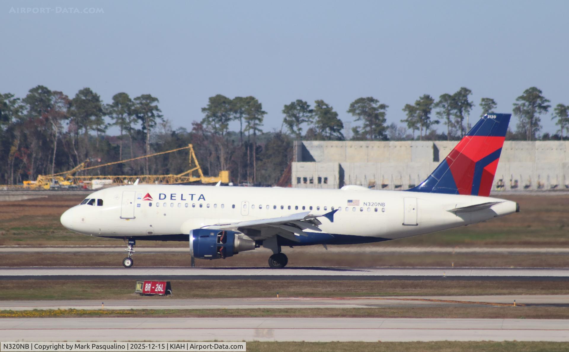 N320NB, 2000 Airbus A319-114 C/N 1392, Airbus A319-114