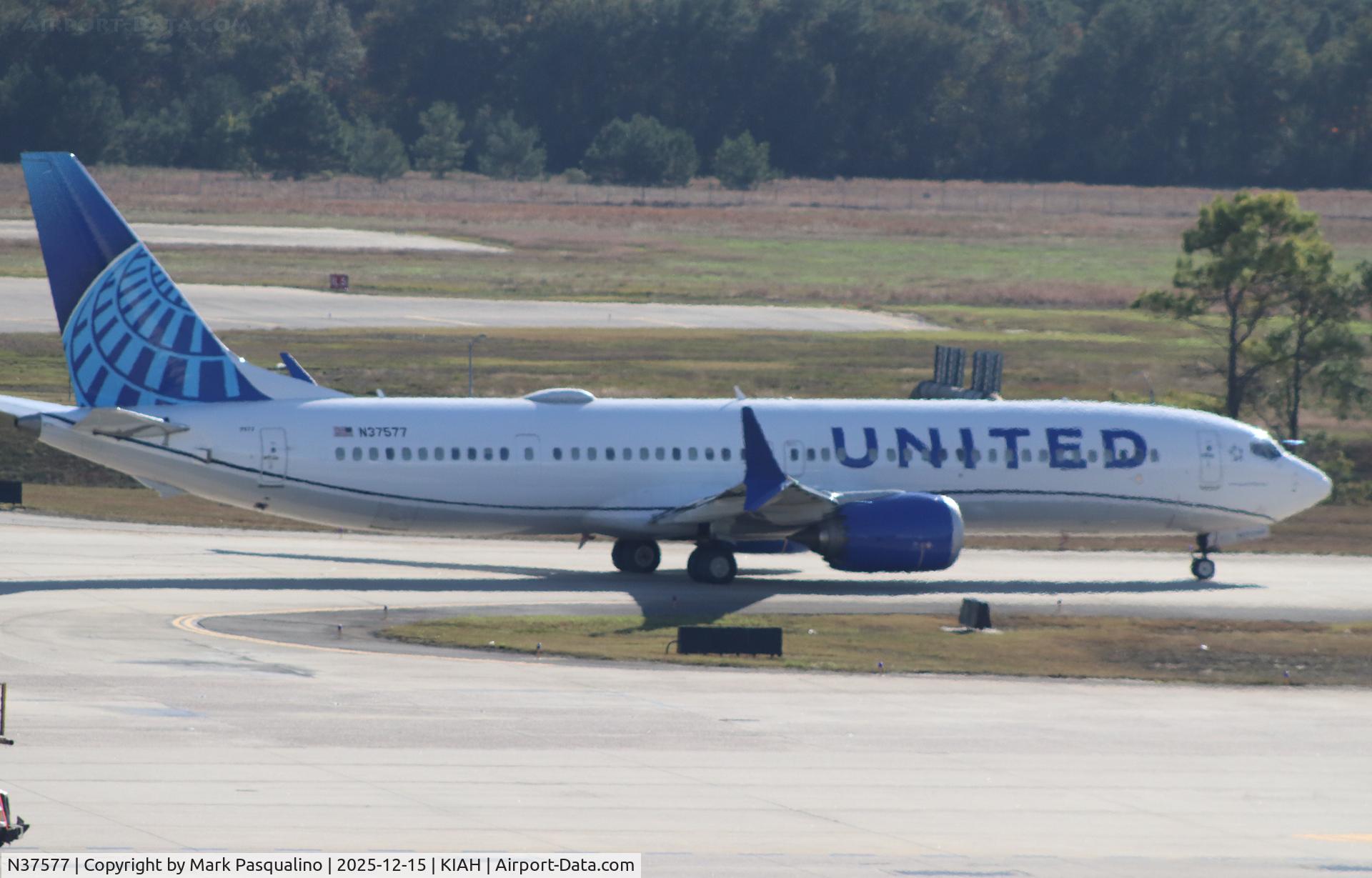 N37577, 2023 Boeing 737-9 MAX C/N 67615, Boeing 737-9 MAX