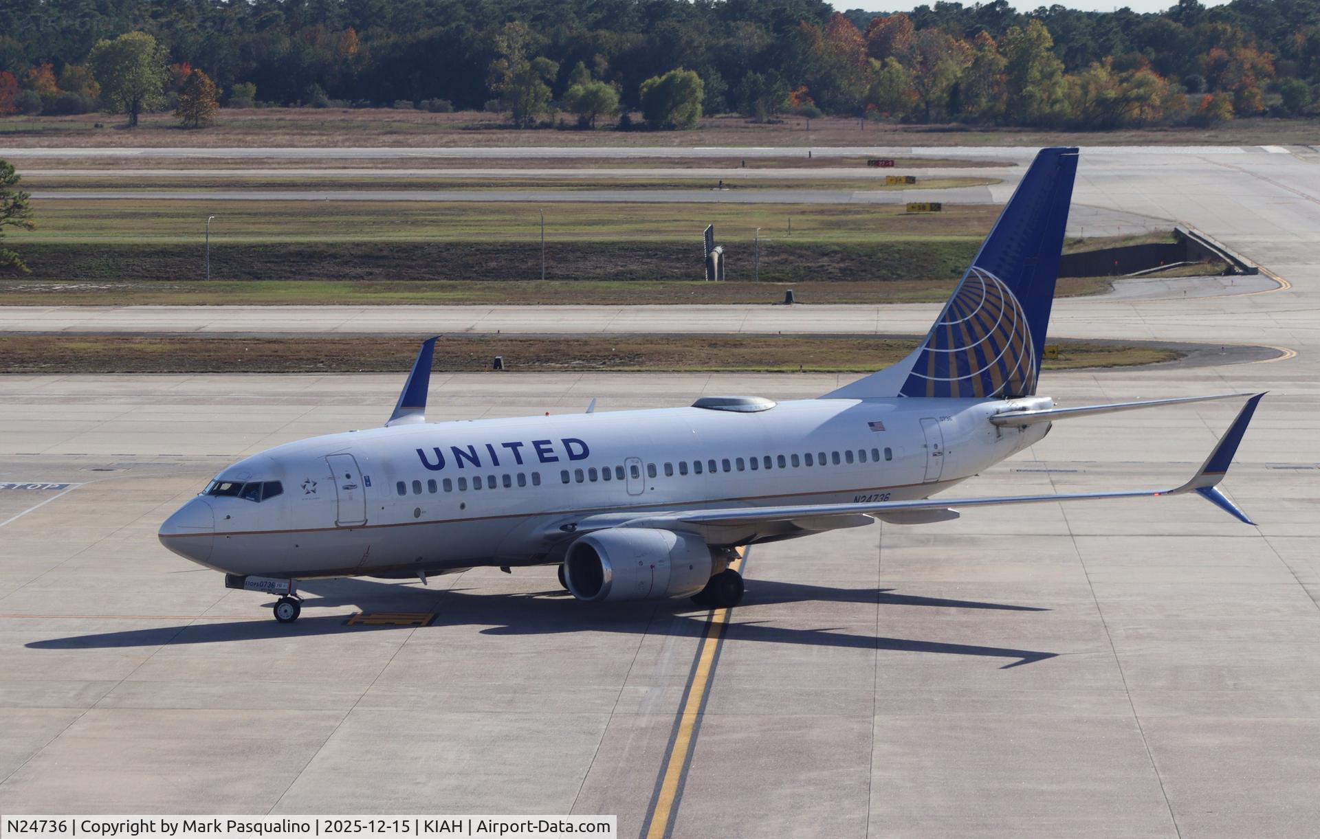 N24736, 1999 Boeing 737-724 C/N 28803, Boeing 737-724