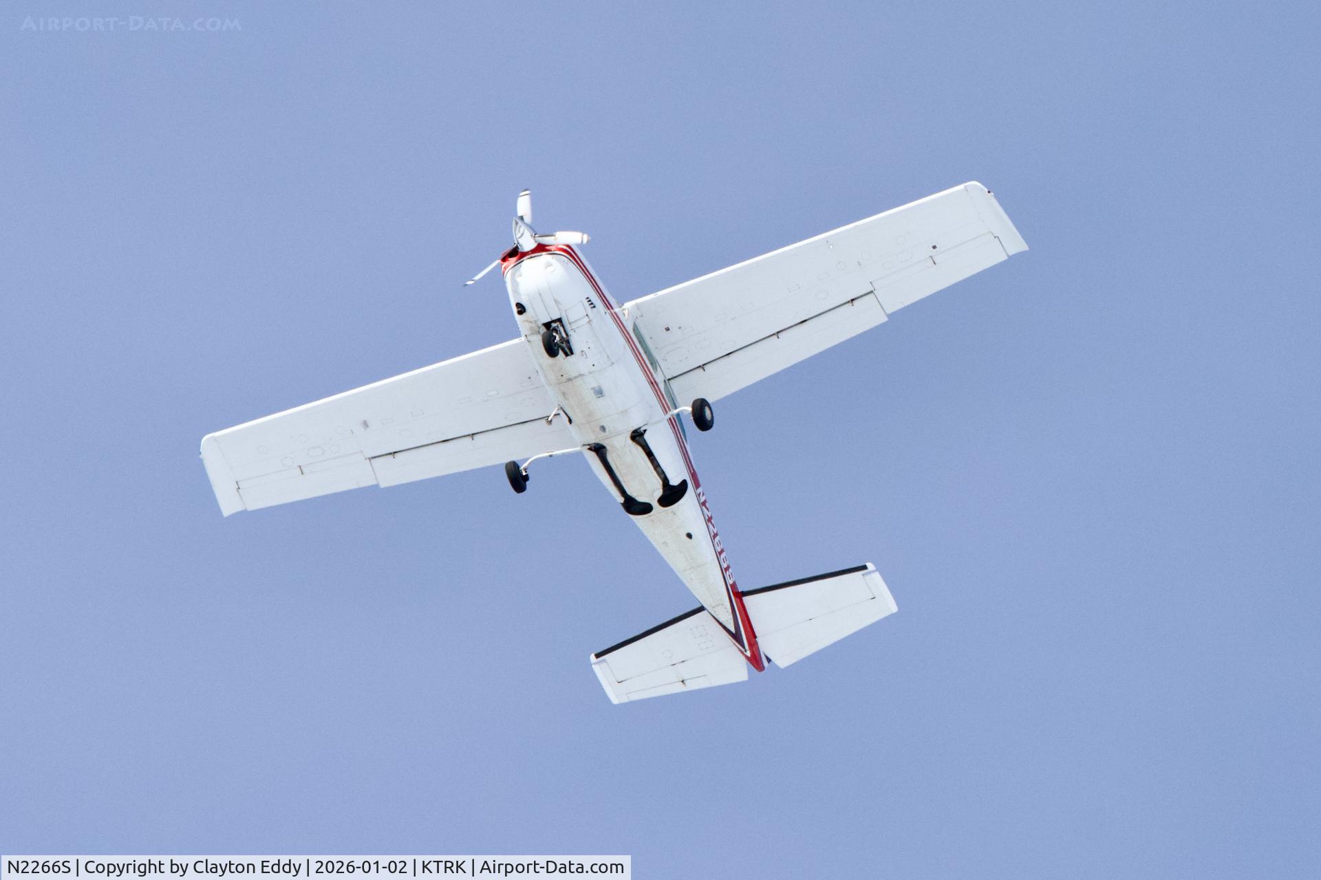 N2266S, 1976 Cessna T210L Turbo Centurion C/N 21061210, Truckee Tahoe airport in California 2026