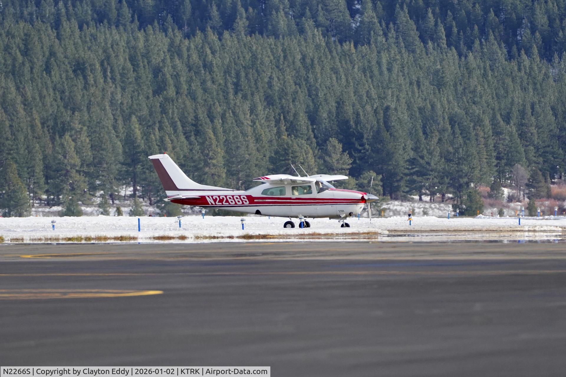 N2266S, 1976 Cessna T210L Turbo Centurion C/N 21061210, Truckee Tahoe airport in California 2026