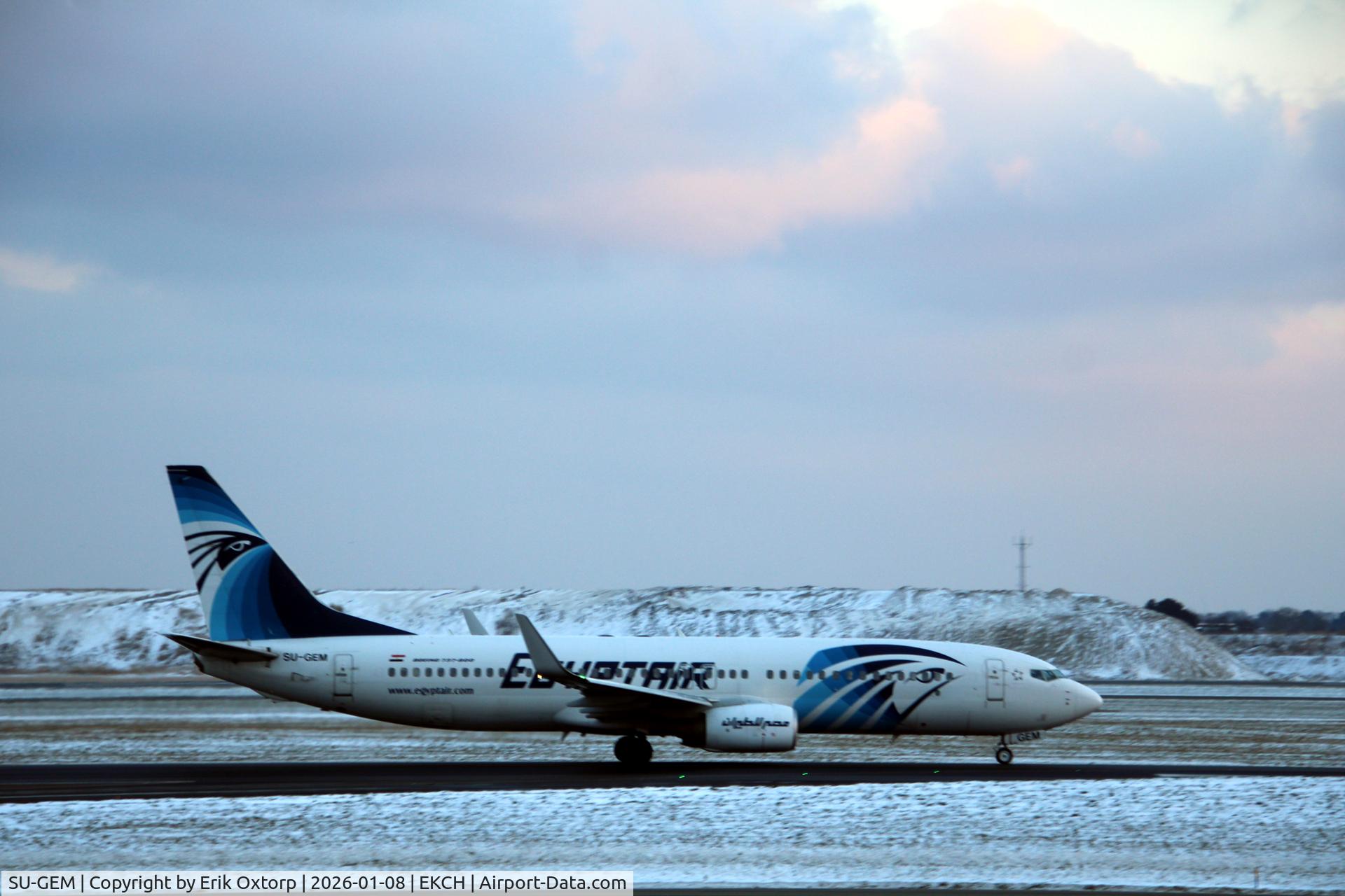 SU-GEM, 2017 Boeing 737-866 C/N 63805, SU-GEM taking off rw 22R