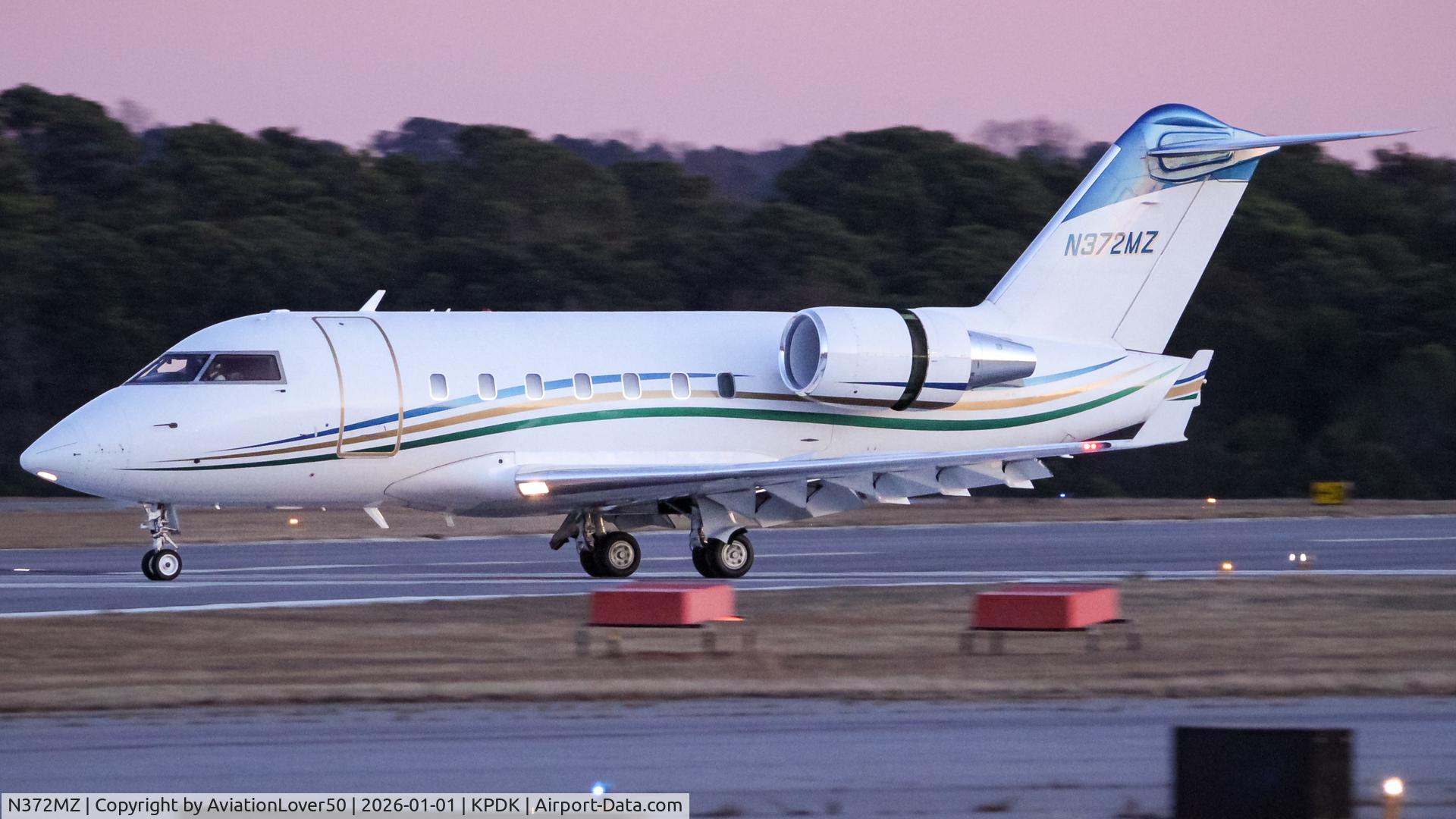 N372MZ, 1998 Bombardier Challenger 604 (CL-600-2B16) C/N 5372, Ventura Challenger 604