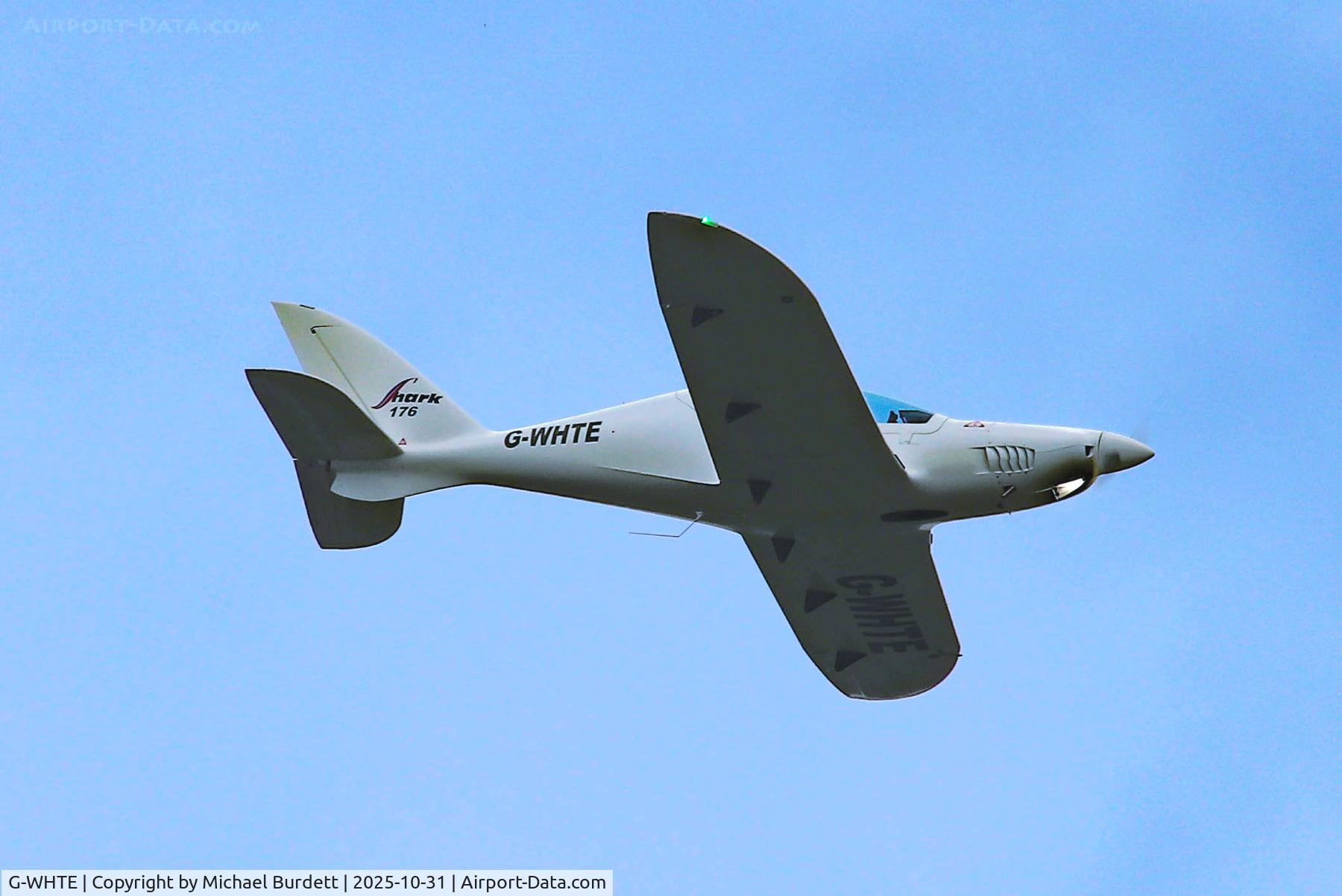 G-LESO, 2018 Boeing B-737-8 Max C/N 64606, New UK Demonstrator Shark over Aylmerton, Norfolk