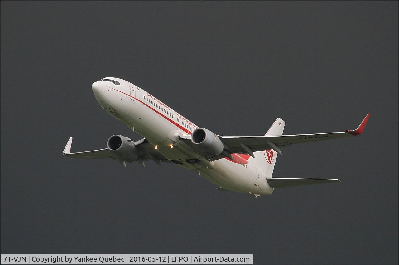 7T-VJN, 2001 Boeing 737-8D6 C/N 30206, Boeing 737-8D6, Climbing from rwy 24, Paris-Orly airport (LFPO-ORY)