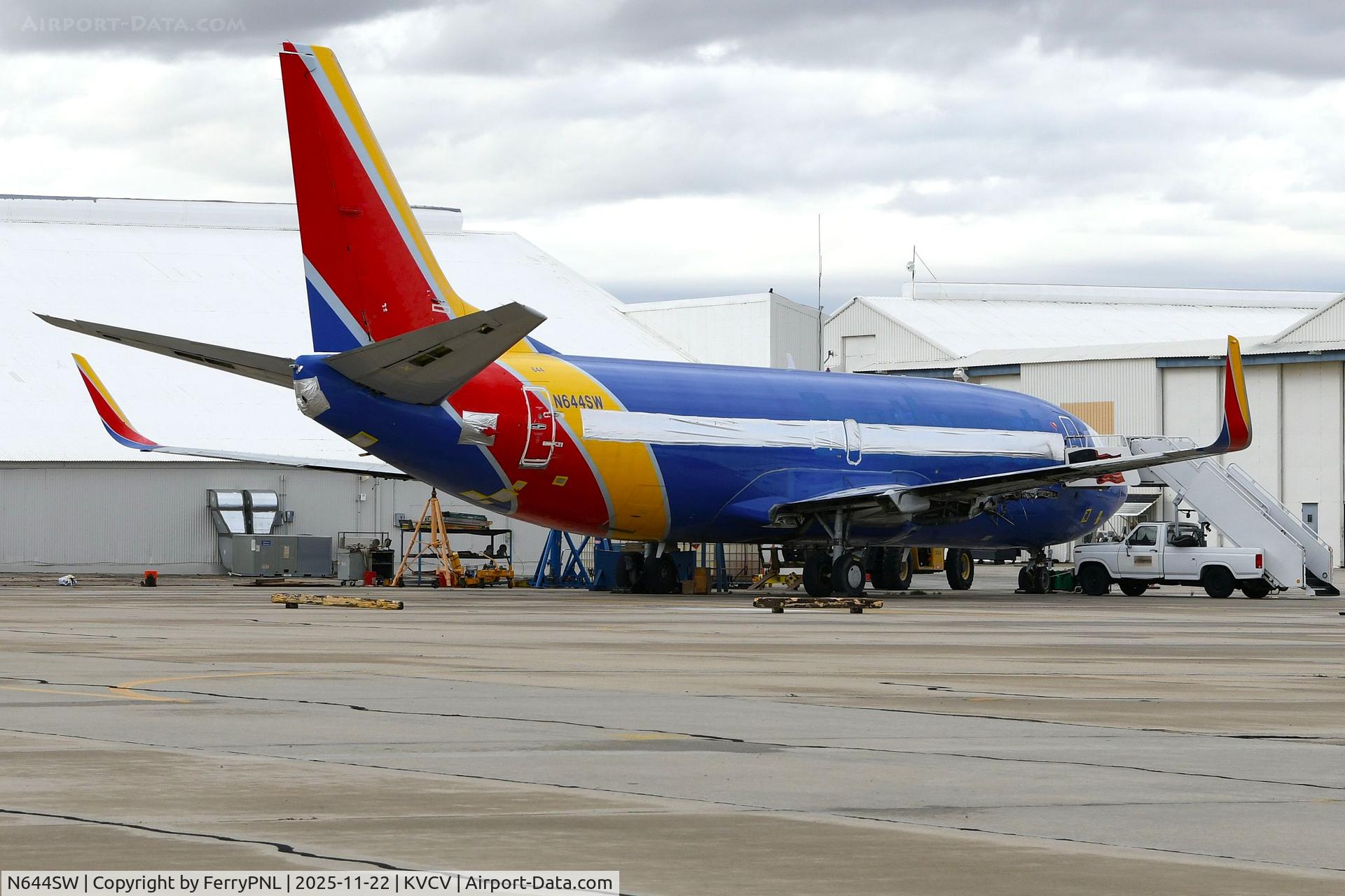 N644SW, 1997 Boeing 737-3H4 C/N 28329, Southwest B733 is a resident of VCV since Sep 2017.