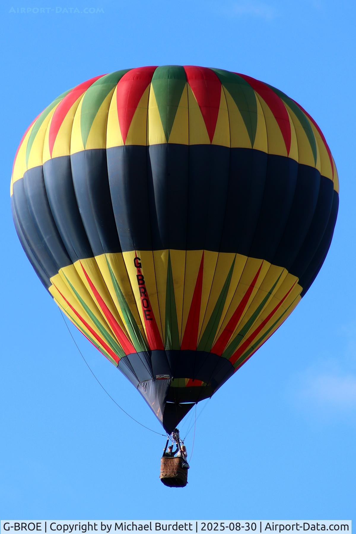 G-BROE, 1989 Cameron Balloons N-65 C/N 2098, Chatsworth House