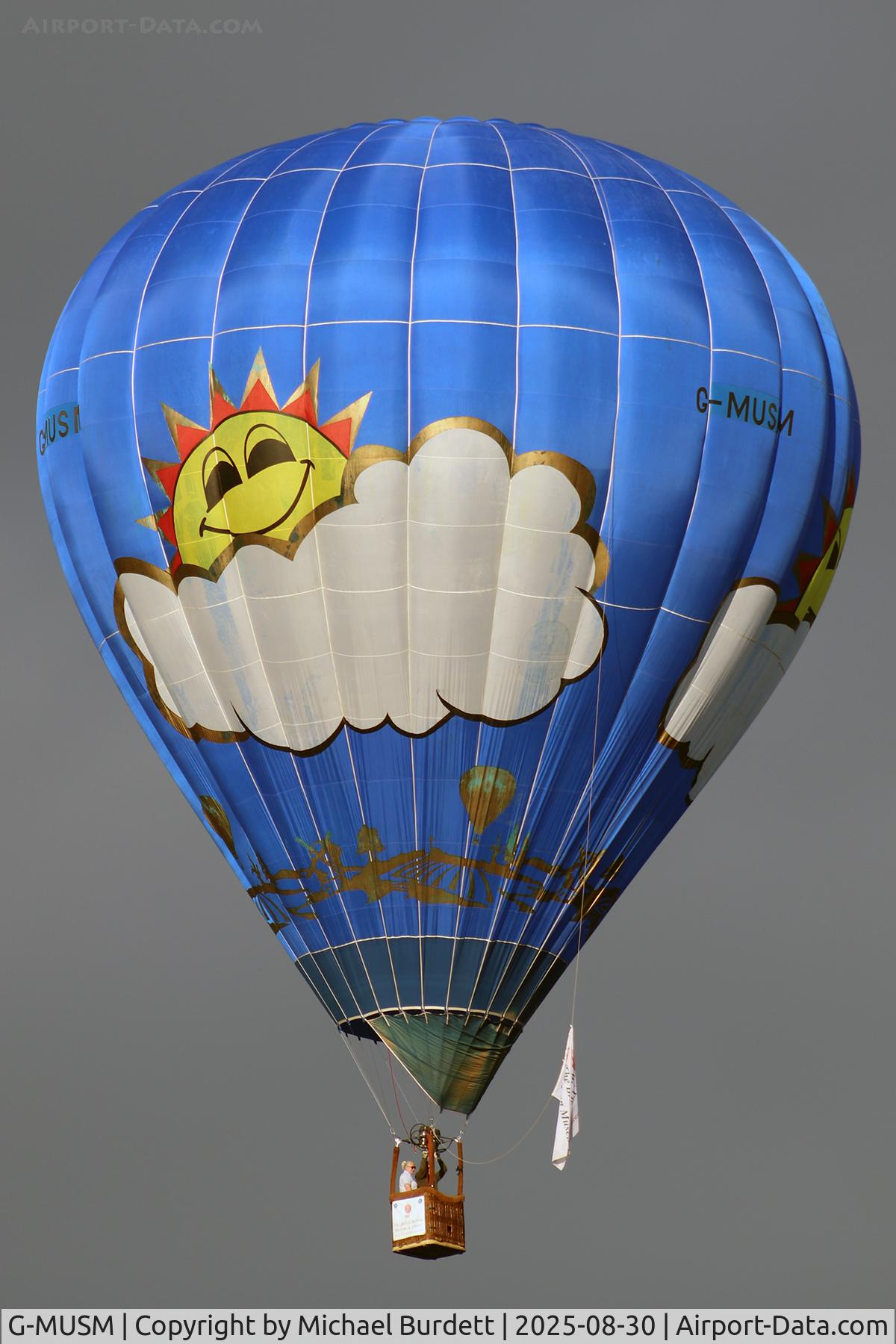 G-MUSM, 1987 Thunder & Colt Colt 77A C/N 1073, Chatsworth House