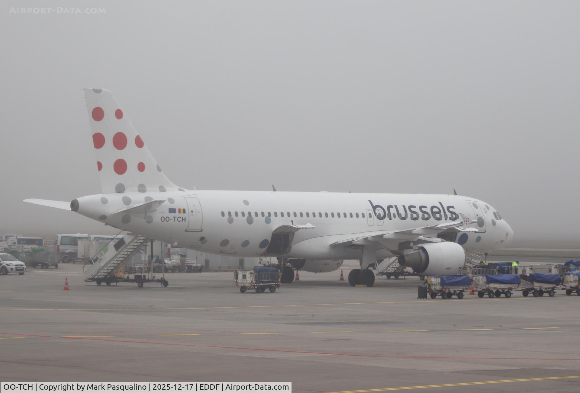 OO-TCH, 2003 Airbus A320-214 C/N 1929, Airbus A320-214