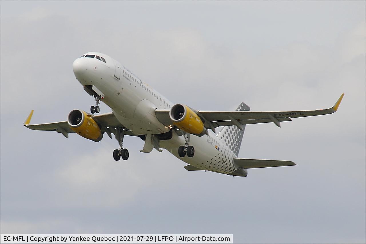 EC-MFL, 2015 Airbus A320-232 C/N 6557, Airbus A320-232, Take off rwy 24, Paris-Orly airport (LFPO-ORY)