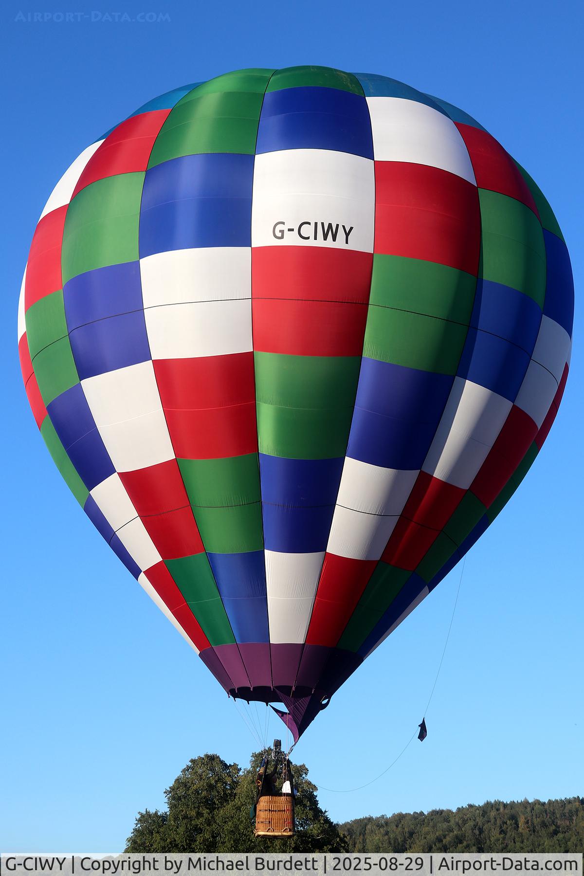 G-CIWY, 2015 Sackville 90 C/N 06, Chatsworth House