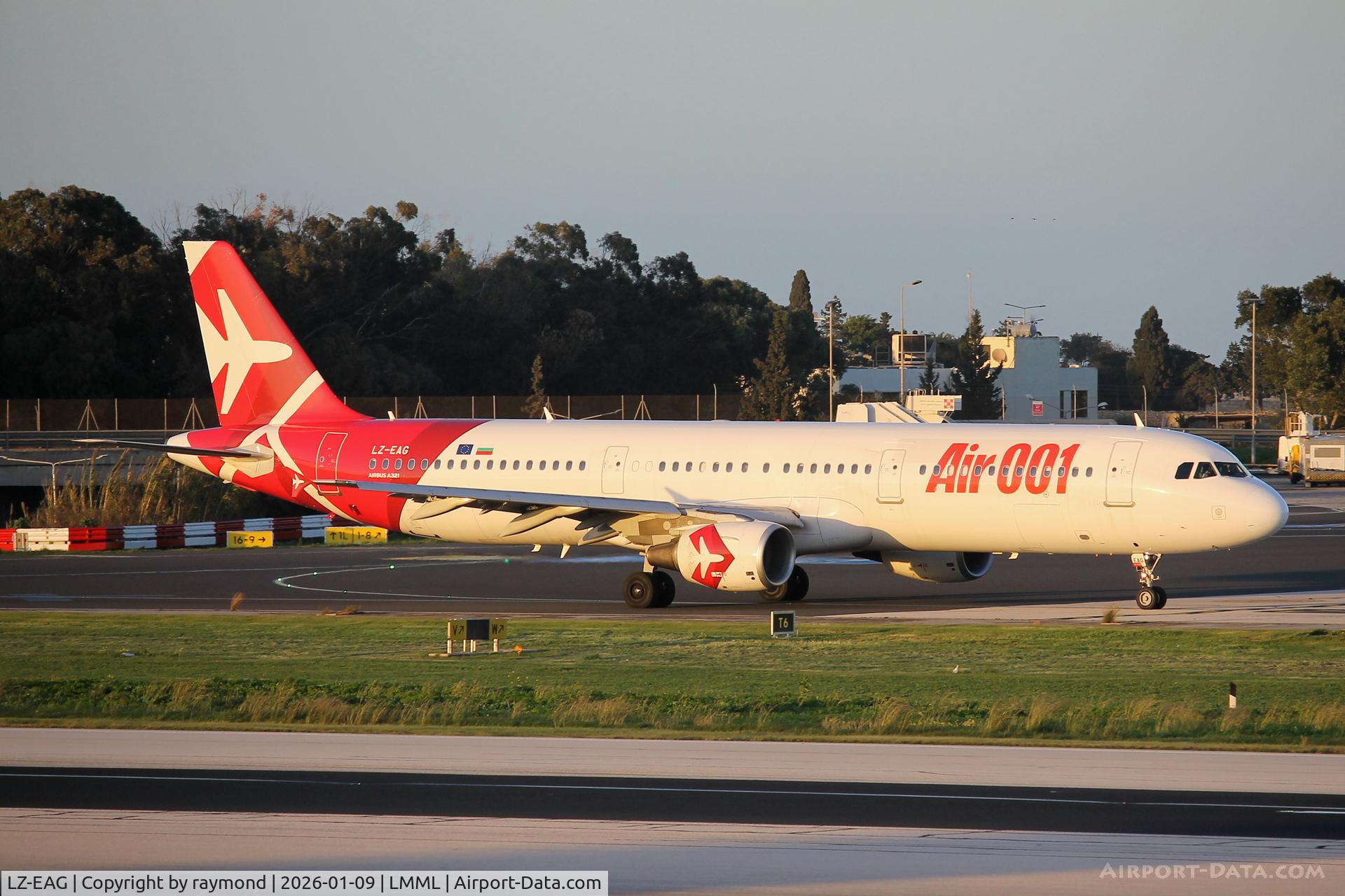 LZ-EAG, 1999 Airbus A321-111 C/N 1144, Airbus A321-111 reg LZ-EAG of Air001/Electra Airways taxiing out for departure from RW31 Malta. Aircraft was flying for Tunisair Express.