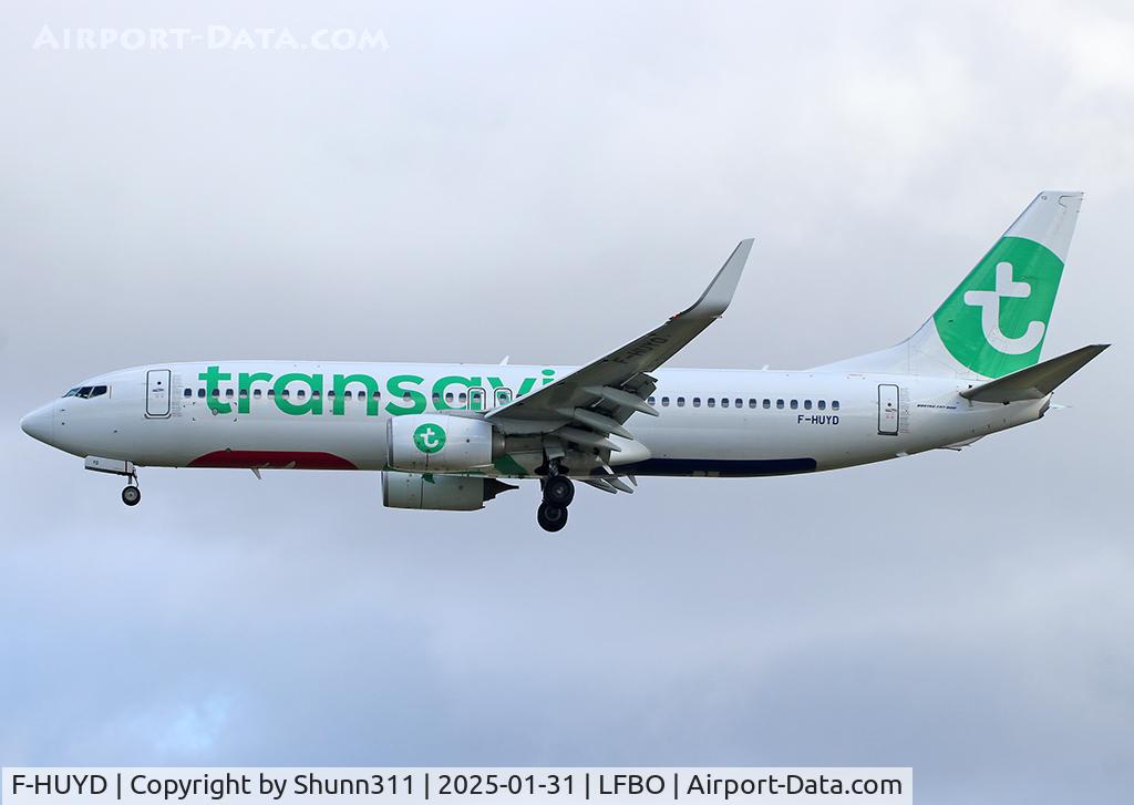 F-HUYD, 2017 Boeing 737-800 C/N 42087, Landing rwy 32R