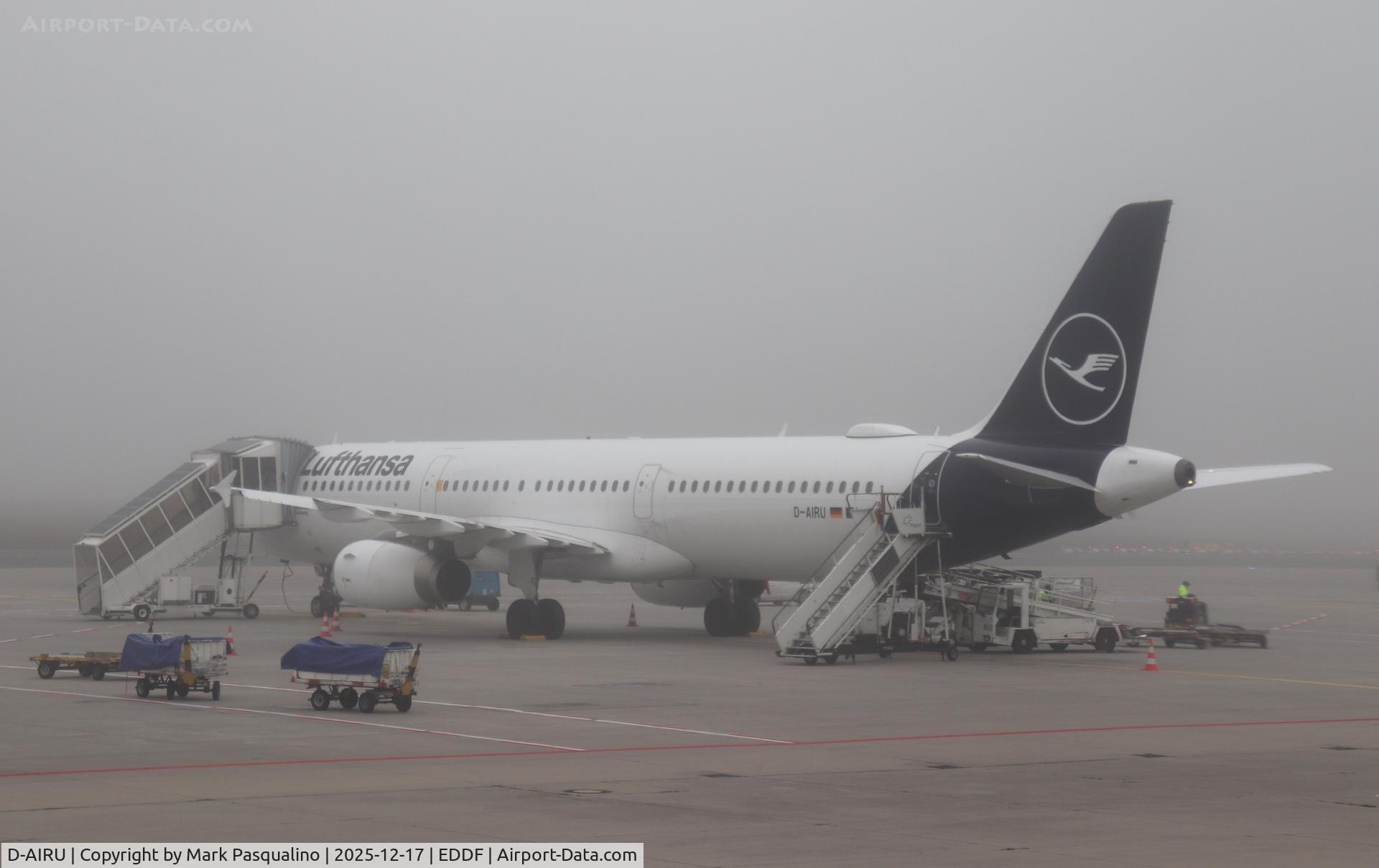 D-AIRU, 1997 Airbus A321-131 C/N 692, Airbus A321-131