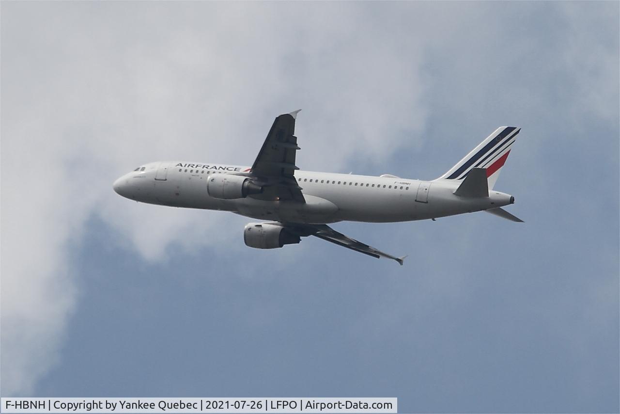 F-HBNH, 2011 Airbus A320-214 C/N 4800, Airbus A320-214, Climbing from rwy 24, Paris Orly Airport (LFPO-ORY)