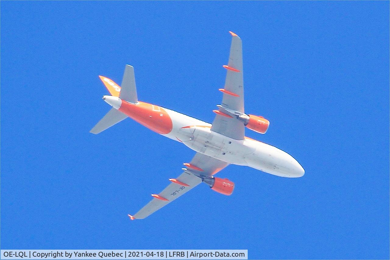 OE-LQL, 2009 Airbus A319-111 C/N 3774, Airbus A319-111,Flight over Brest-Bretagne Airport (LFRB-BES)