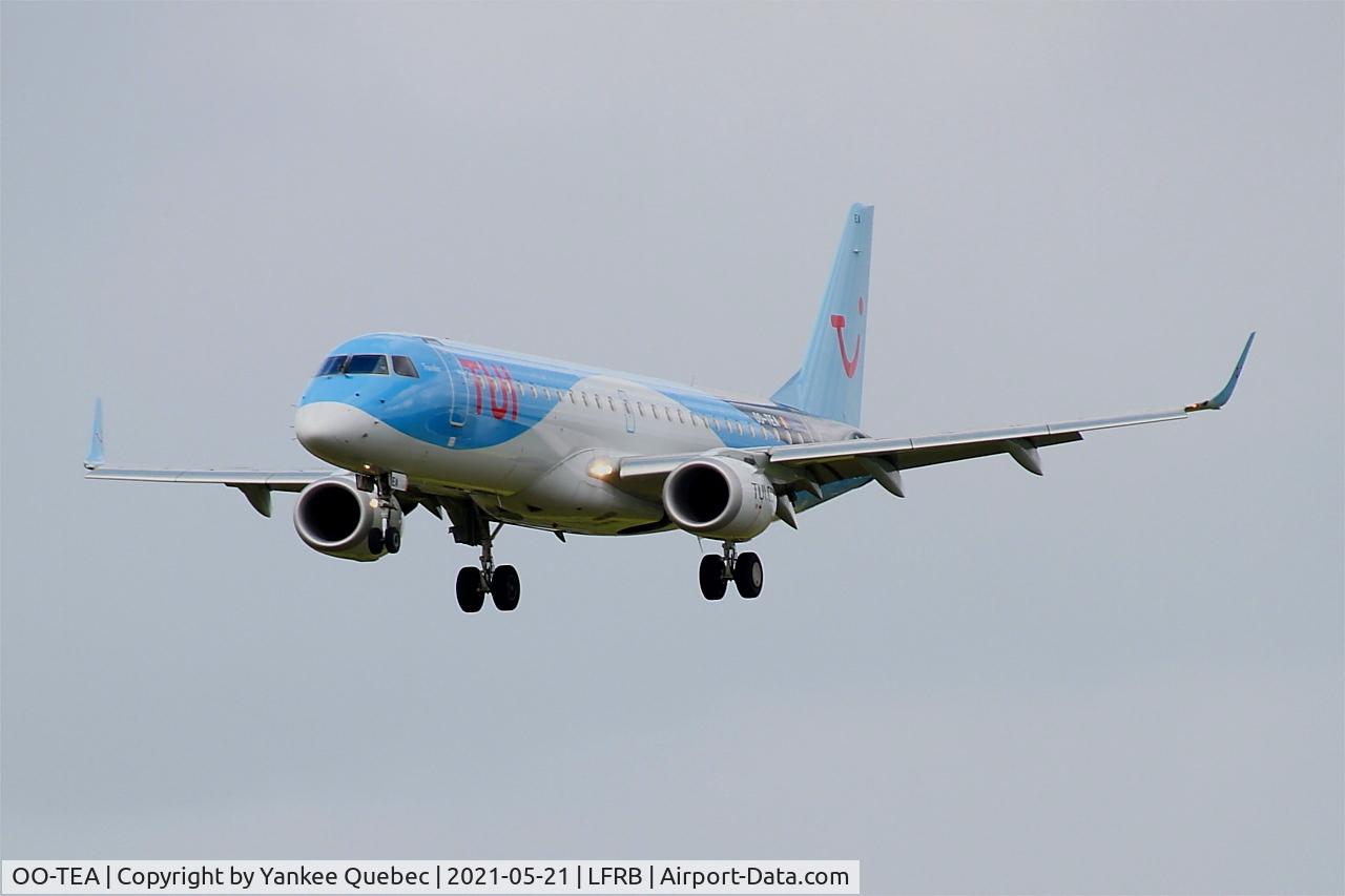 OO-TEA, 2014 Embraer 190LR (ERJ-190-100LR) C/N 19000665, Embraer 190LR, On final rwy 25L, Brest-Bretagne Airport (LFRB-BES)