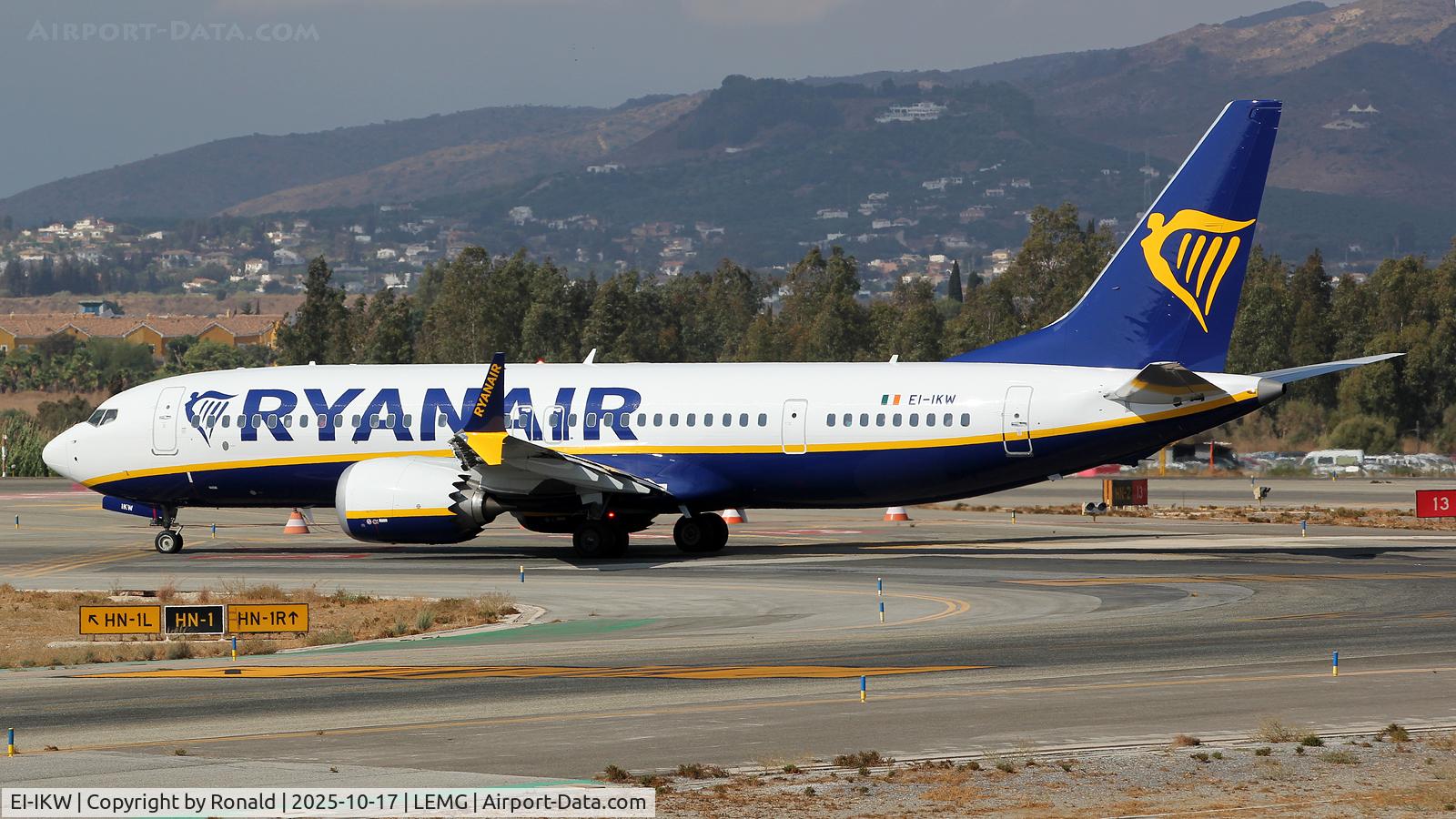 EI-IKW, 2025 Boeing 737 MAX 8-200 C/N 62391 / 9273, at agp
