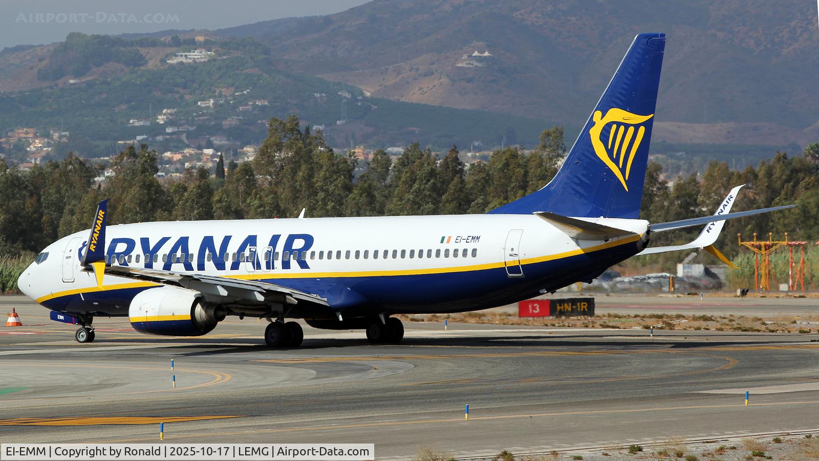 EI-EMM, 2010 Boeing 737-8AS C/N 38514, at agp