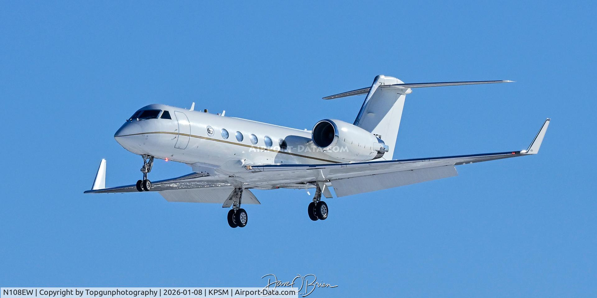 N108EW, 1994 Gulfstream G-IV C/N 1256, MIT Gulfstream practicing some pattern work.