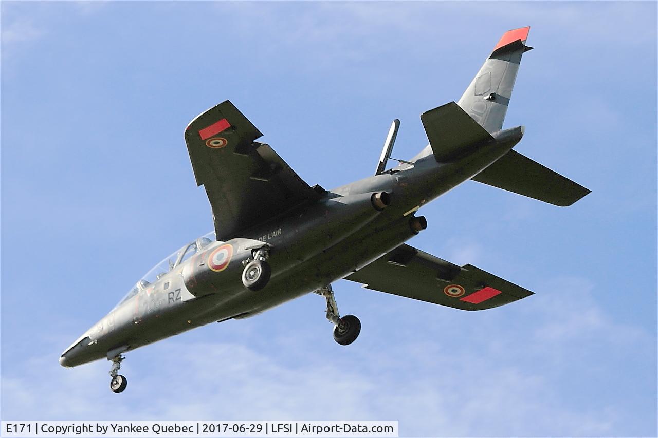 E171, Dassault-Dornier Alpha Jet E C/N E171, Dassault-Dornier Alpha Jet E, On display, St Dizier-Robinson Air Base 113 (LFSI)