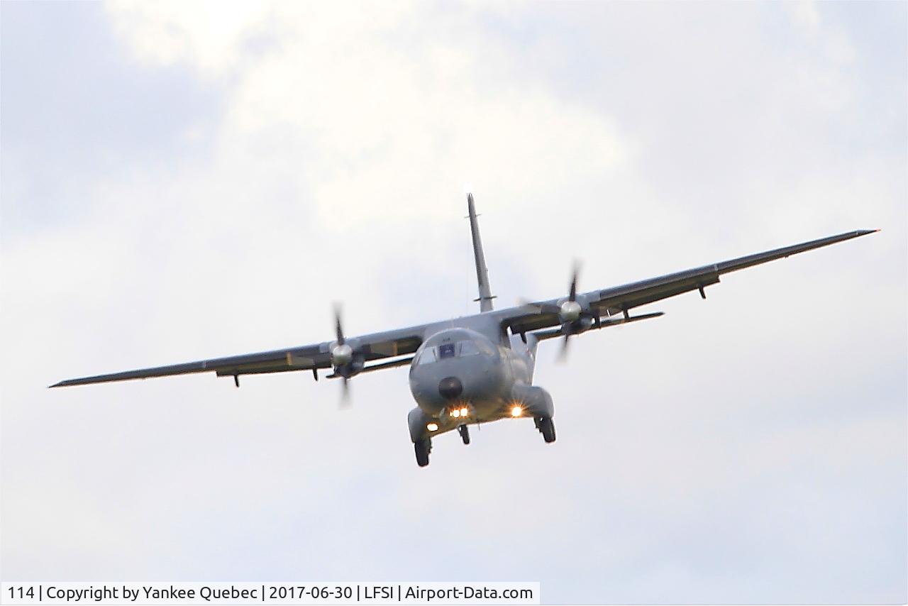 114, Airtech CN-235-200M C/N C114, Airtech CN-235-200M, Landing rwy 29, St Dizier-Robinson Air Base 113 (LFSI)