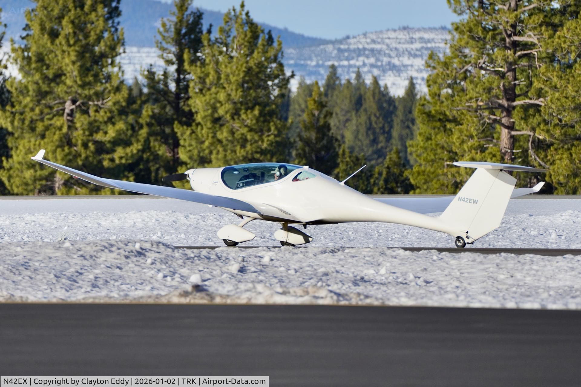 N42EX, 2012 Phoenix Air Sro U-15 Phoenix C/N 05/U15, Truckee Tahoe airport in California 2026