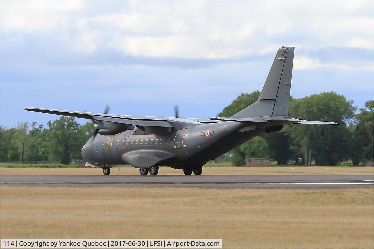 114, Airtech CN-235-200M C/N C114, Airtech CN-235-200M, Landing rwy 29, St Dizier-Robinson Air Base 113 (LFSI)