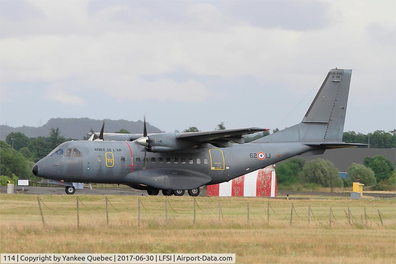 114, Airtech CN-235-200M C/N C114, Airtech CN-235-200M, Landing rwy 29, St Dizier-Robinson Air Base 113 (LFSI)