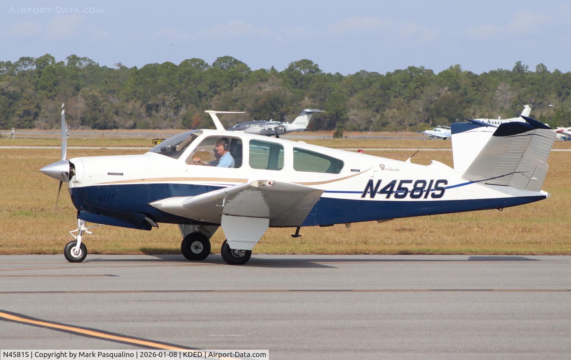 N4581S, 1975 Beech V35B Bonanza C/N D-9808, Beech V35B