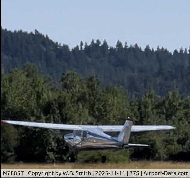 N7885T, 1960 Cessna 172A C/N 47485, 1st year of Swept Tail