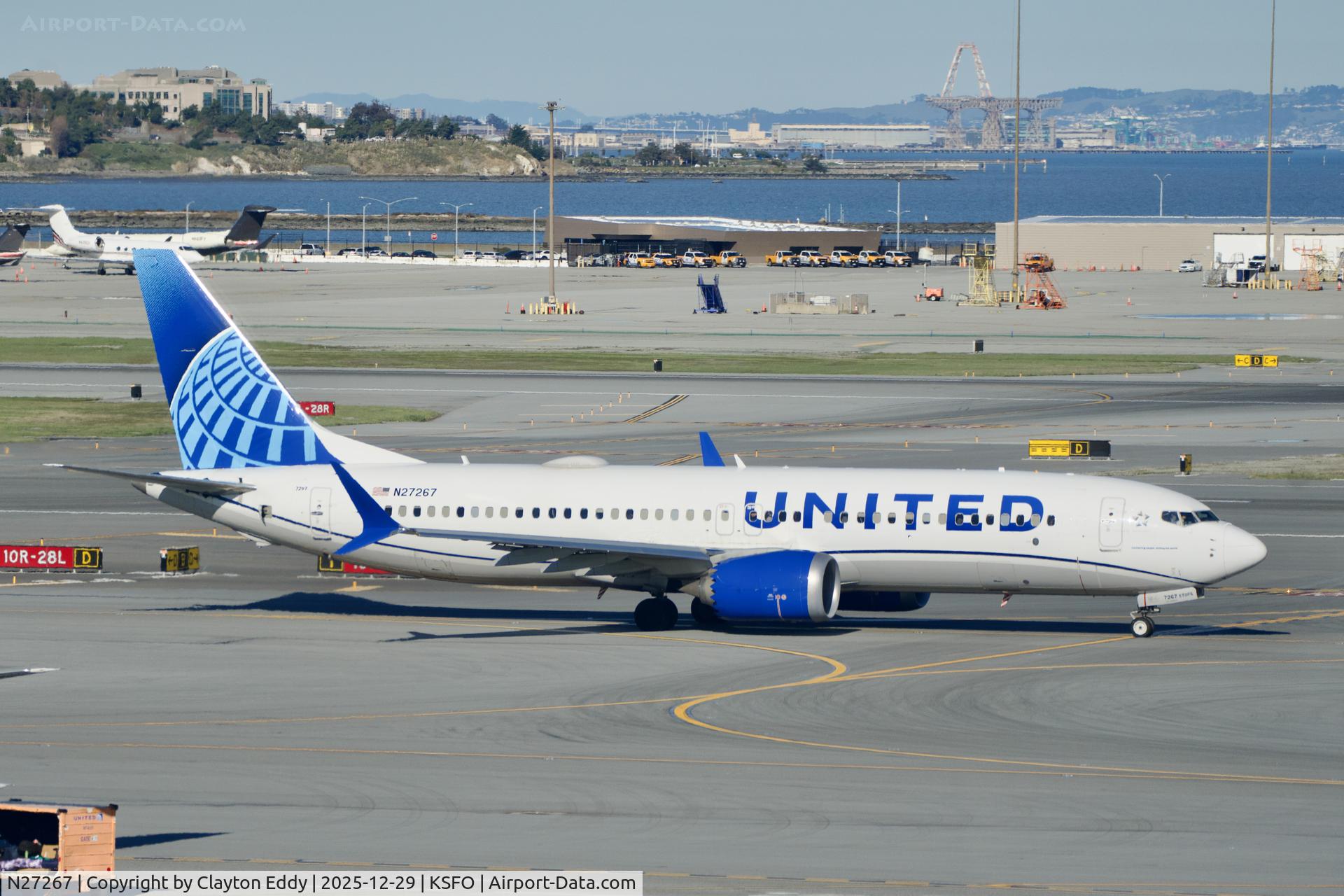 N27267, 2022 Boeing 737-8 MAX C/N 67522, Sky Terrace SFO 2025