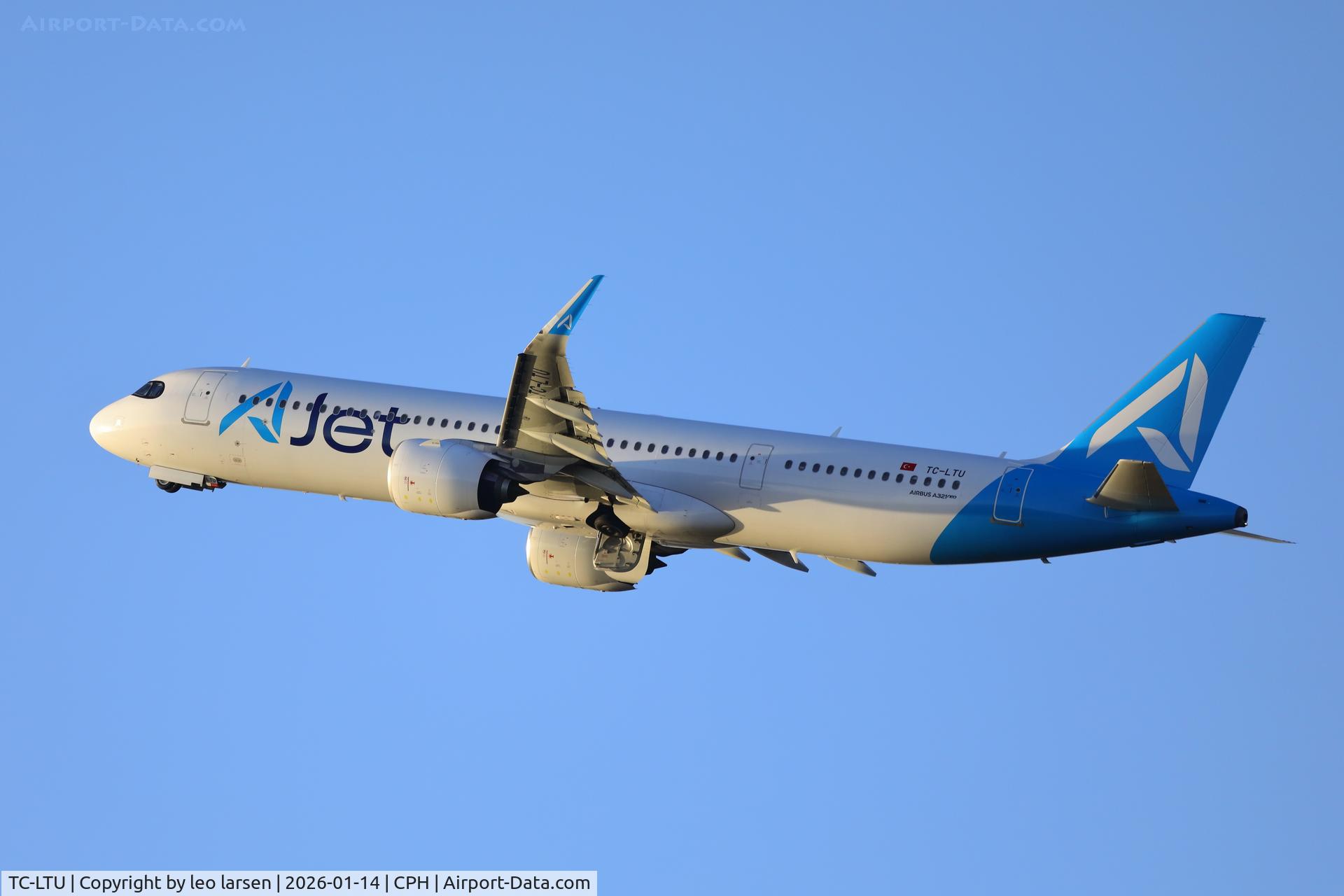 TC-LTU, 2023 Airbus A321-271 NX C/N 11239, Copenhagen T/O R-22R