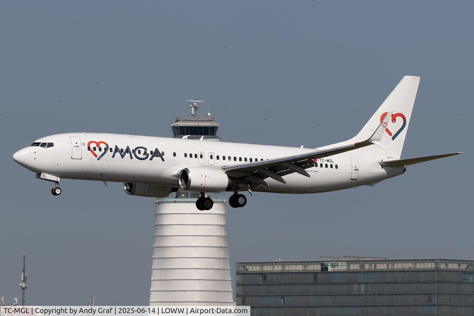TC-MGL, 2000 Boeing 737-8S3 C/N 29248, MGA 737-800