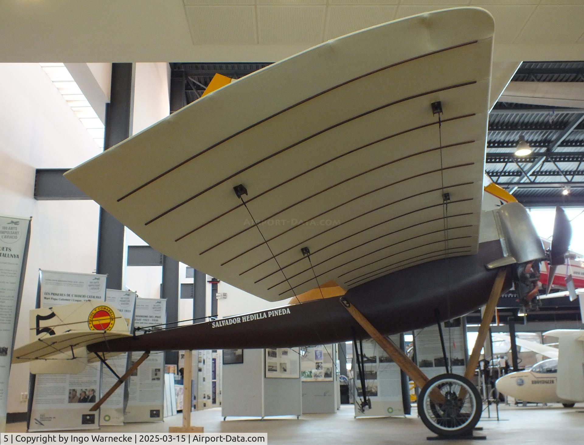 5, 2002 Hedilla 1915 Monocoque II replica C/N 01, Salvador Hedilla Pineda 1916 Monocoque II replica (originally built by Pujol y Comabella Cia, replica built by Asociación Amigos de la Aeronáutica) at the FPAC (Fundació Parc Aeronàutic de Catalunya) Centre Cultural Aeronàutic, Barcelona El Prat airport