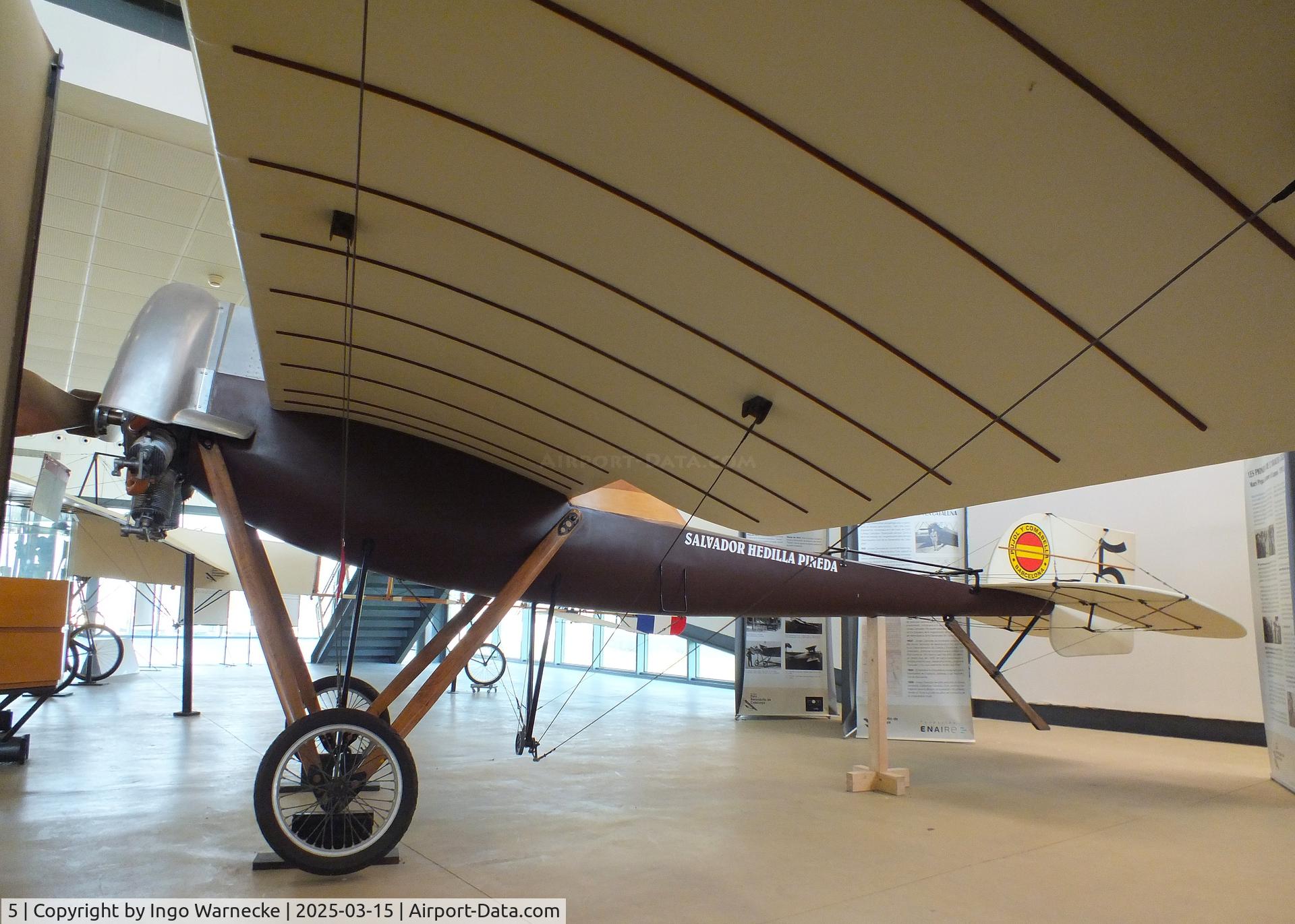 5, 2002 Hedilla 1915 Monocoque II replica C/N 01, Salvador Hedilla Pineda 1916 Monocoque II replica (originally built by Pujol y Comabella Cia, replica built by Asociación Amigos de la Aeronáutica) at the FPAC (Fundació Parc Aeronàutic de Catalunya) Centre Cultural Aeronàutic, Barcelona El Prat airport