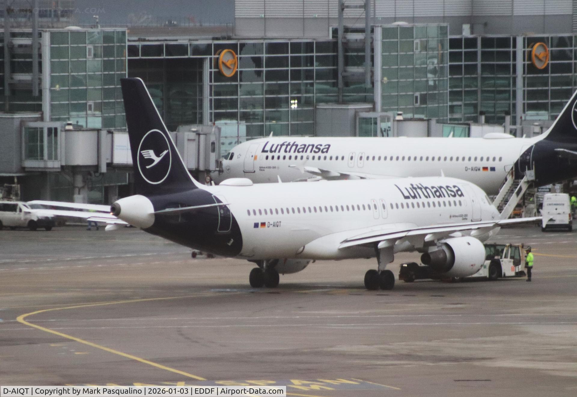D-AIQT, 2000 Airbus A320-211 C/N 1337, Airbus A320-211